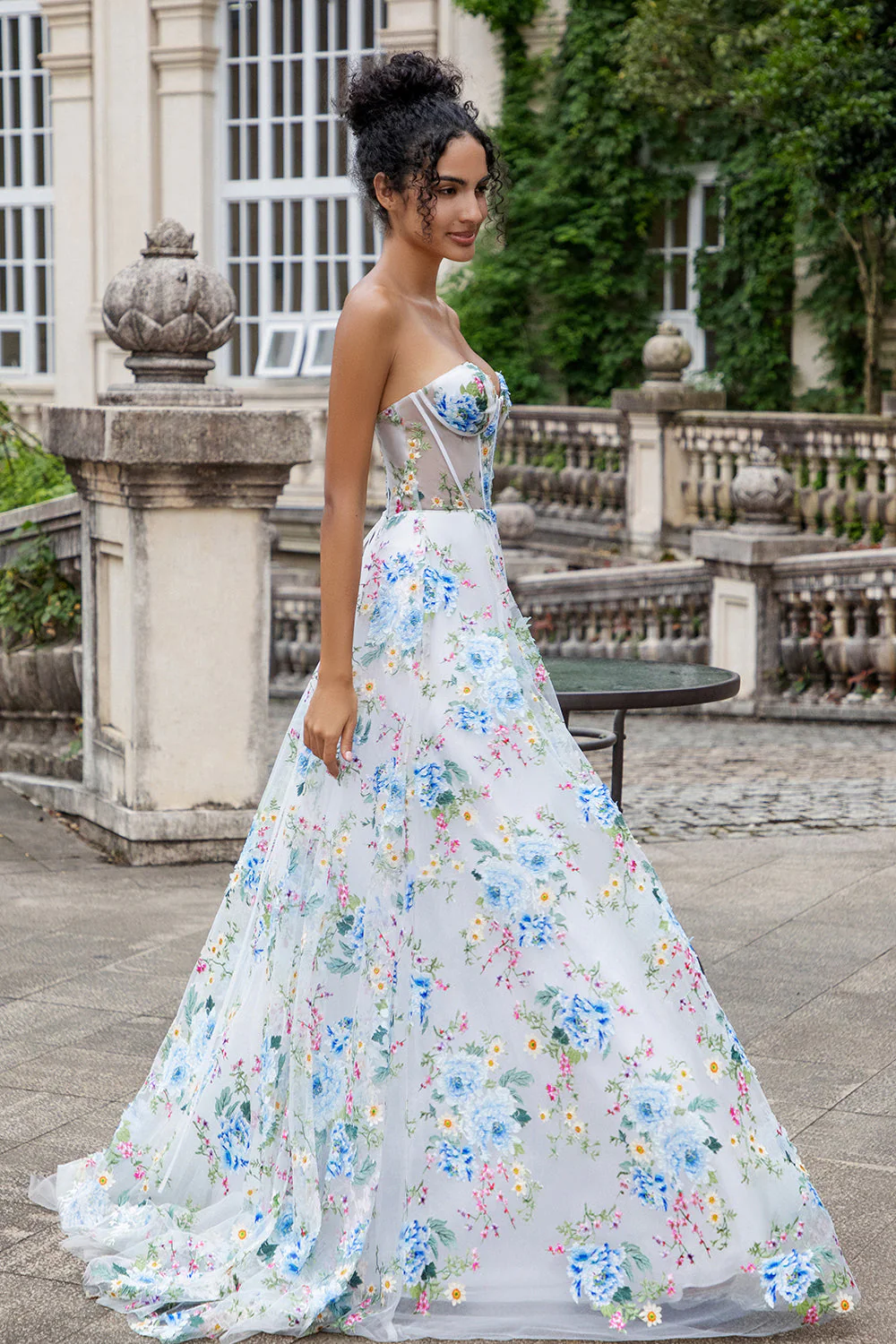 Robe de Soirée longue avec fente corset en cœur blanc et bleu - Image 5