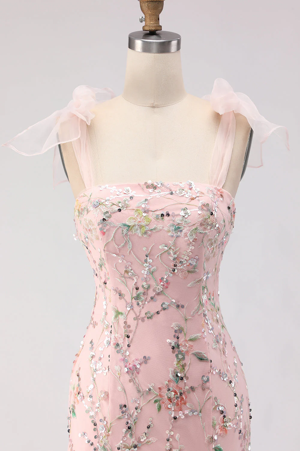 Robe de soirée longue coupe sirène blush brodée avec sequins - Image 4