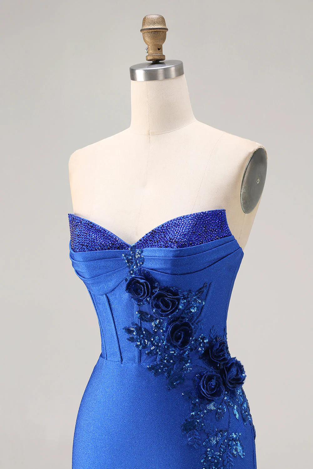 Robe de bal longue de bal 3D sirène bleu bleu bretelée, perlée, avec fente - Image 6