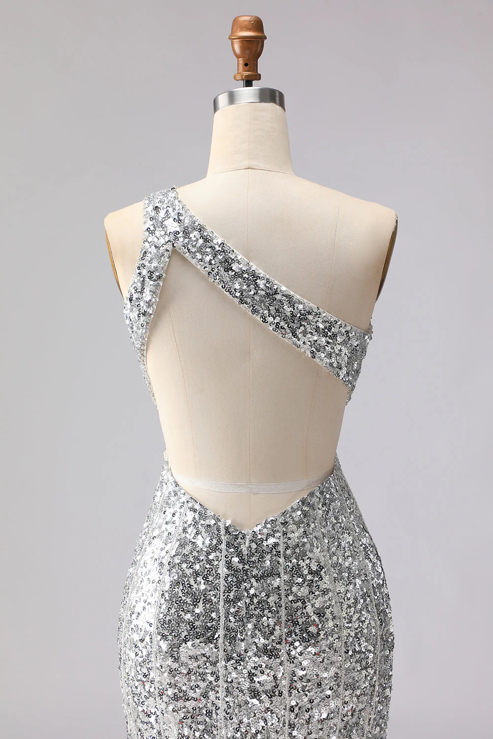 Robe de bal longue de bal argentée argentée à une épaule découpée à paillettes sirène avec fente - Image 5