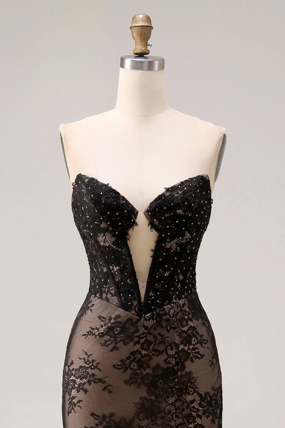 Robe de bal longue de bal en dentelle noire perlée de sirène sirène à perles et fendue - Image 4