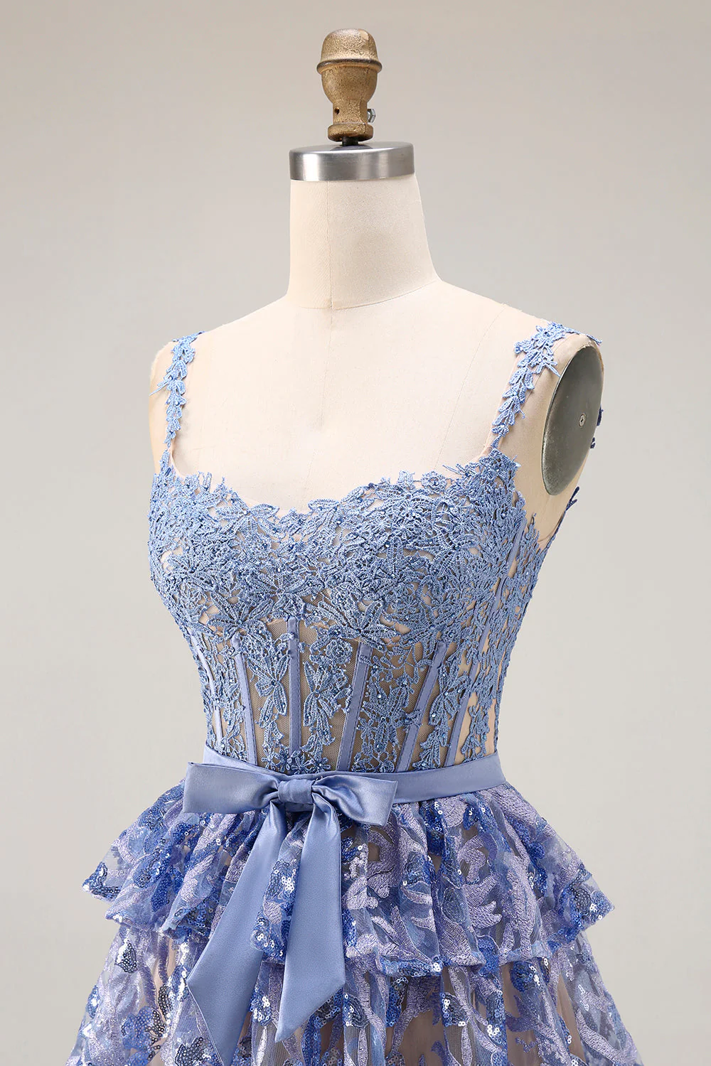 Robe de bal longue de bal gris-bleu en ligne A à étages perlée de paillettes avec fente - Image 7