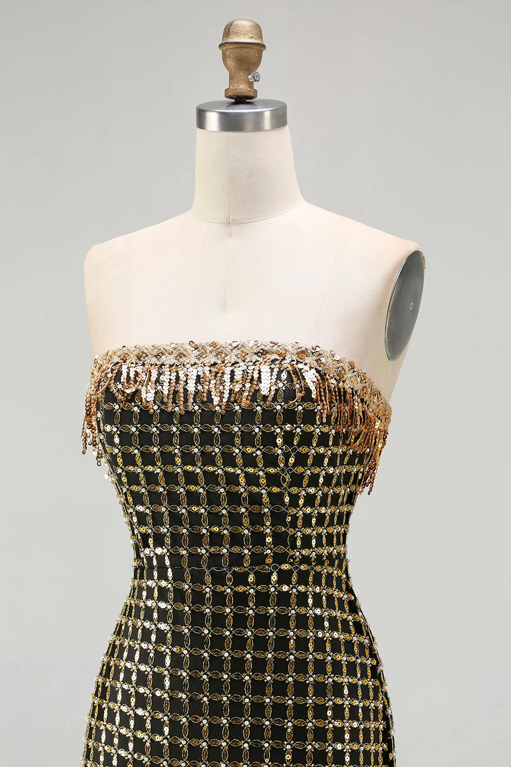 Robe de soirée noire dorée scintillante sans bretelles perlée avec fente - Image 6