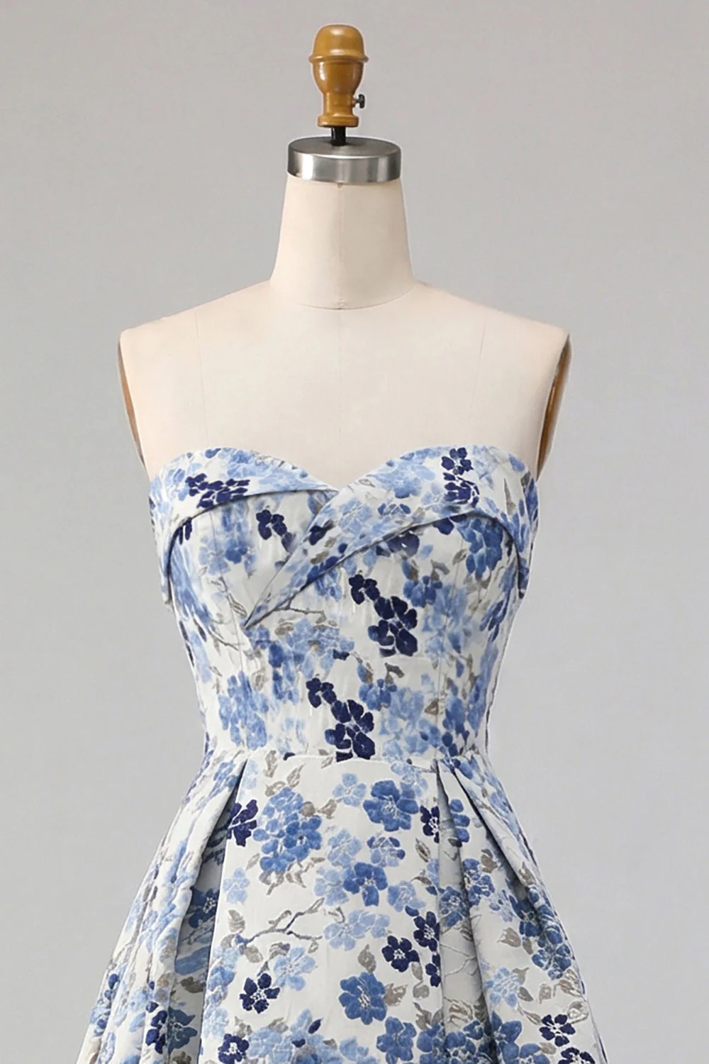 Robe de bal longue de promo à motif de fleurs bleues sans bretelles en ligne A - Image 10