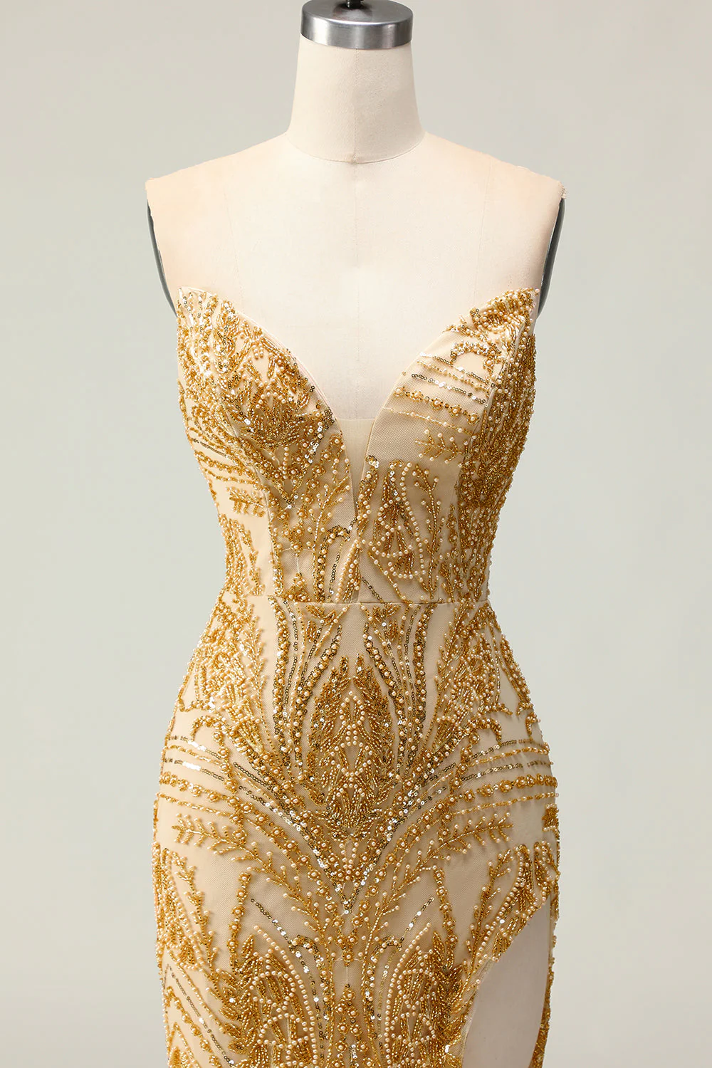 Robe de bal longue dorée de sirène perlée avec une fente - Image 8