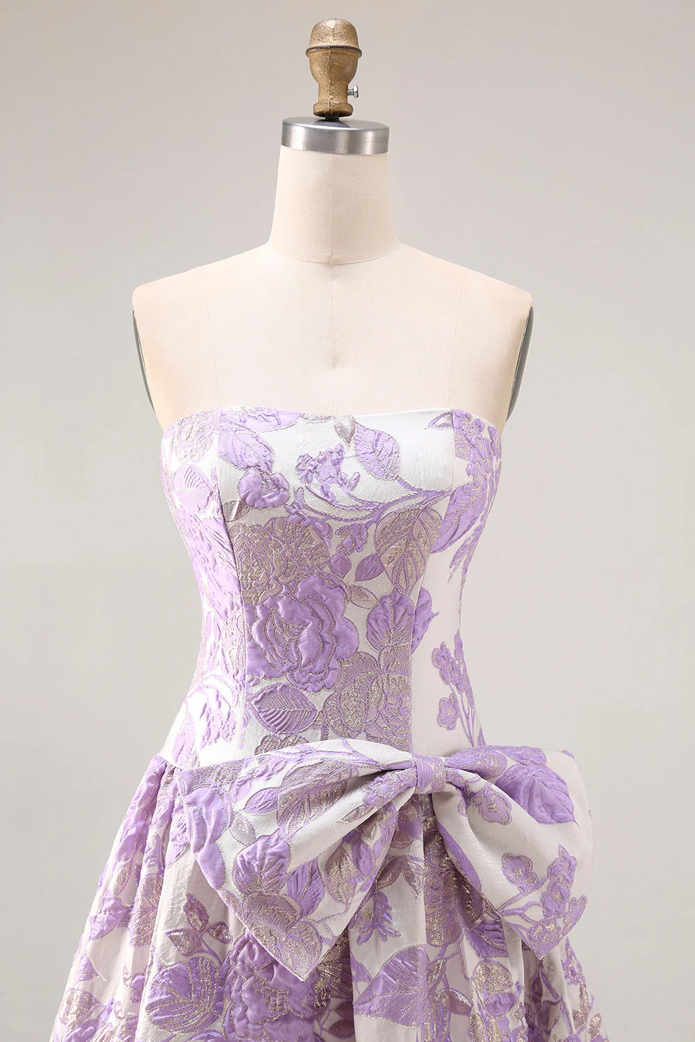 Robe de bal longue en brocart Jacquard en lilas bretellée, sans bustiers, avec nœud d’ours - Image 4