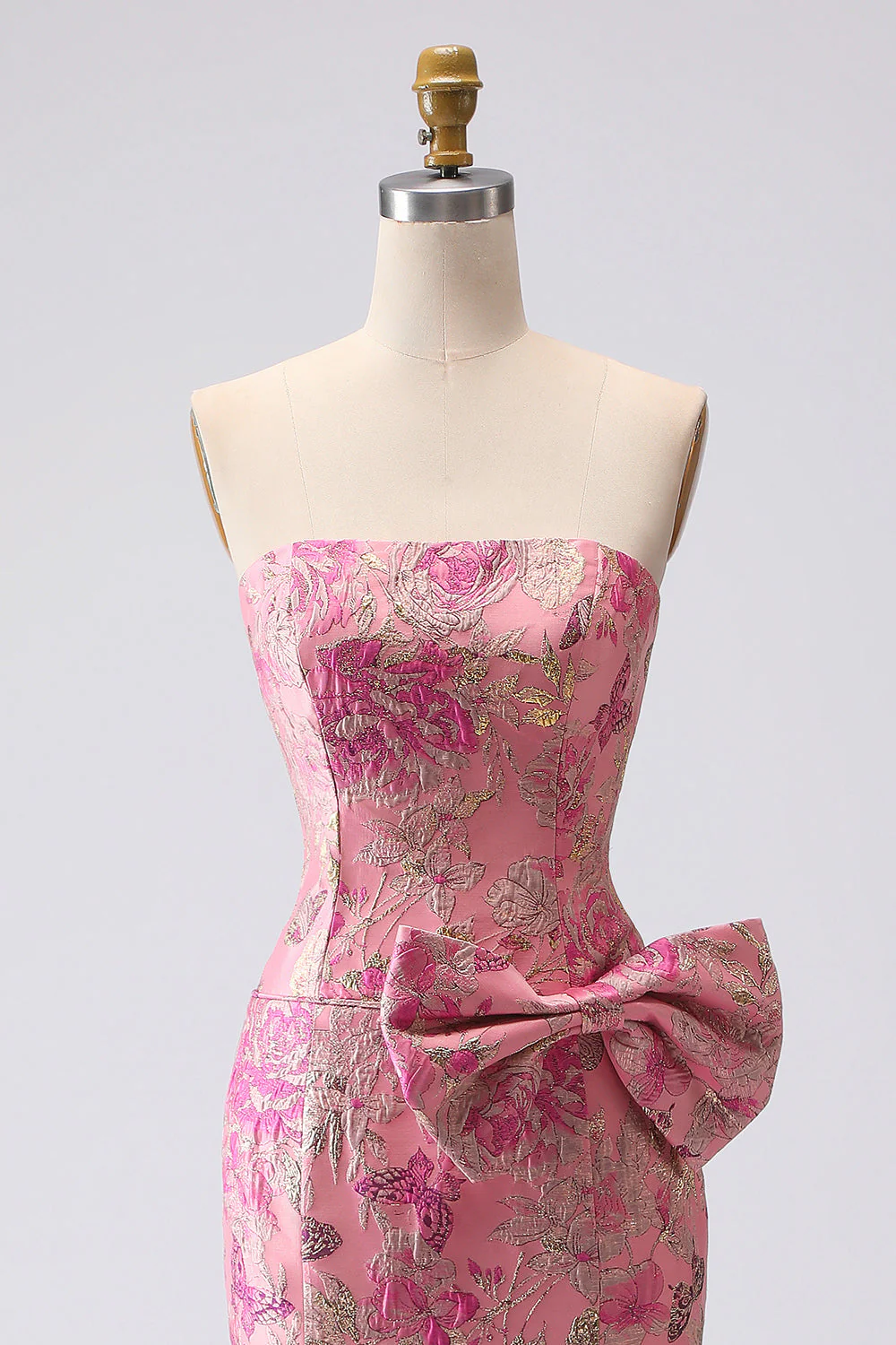 Robe de bal longue en Jacquard sans bretelles en fuchsia avec fente de sirène sirène en fuchsia - Image 4