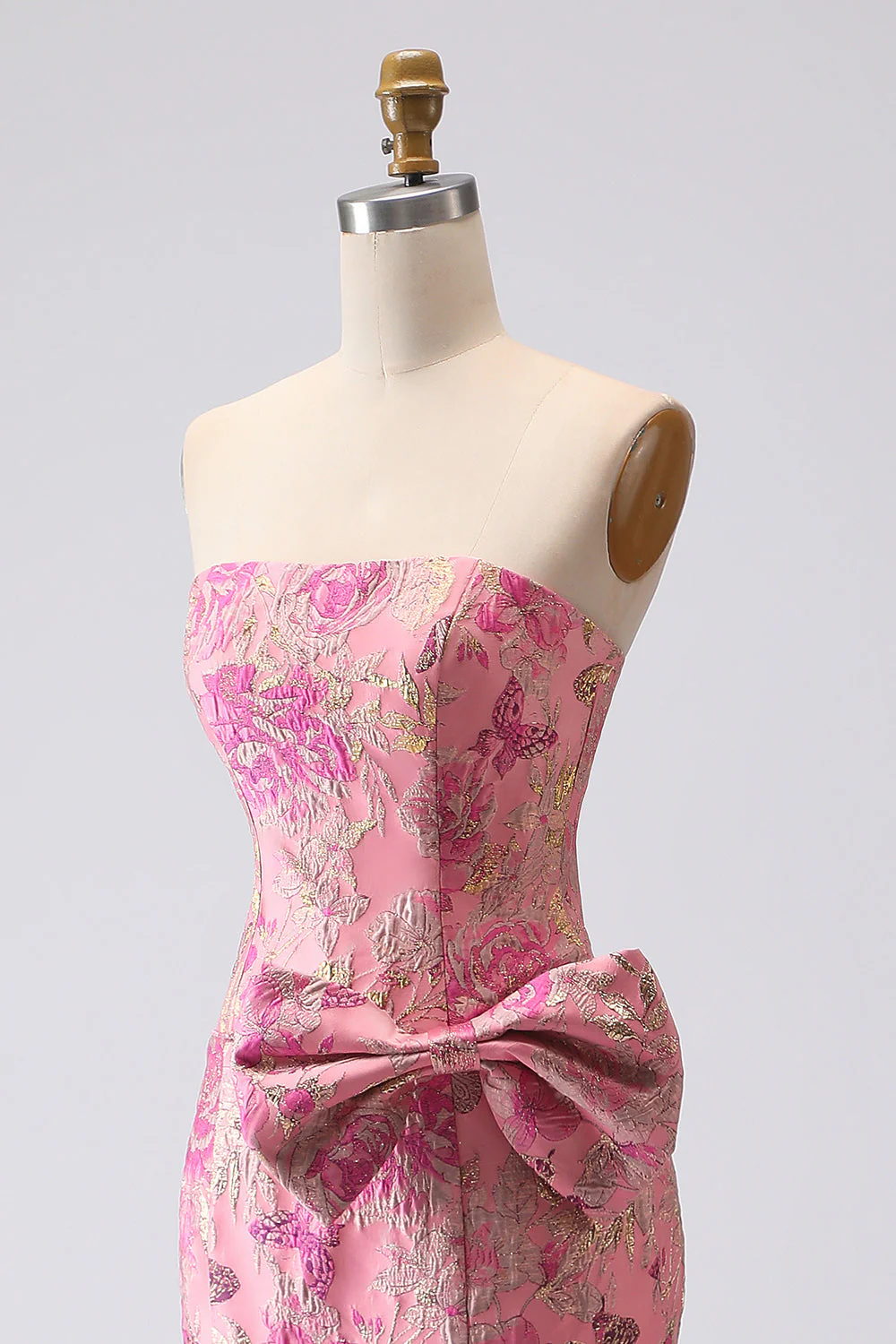Robe de bal longue en Jacquard sans bretelles en fuchsia avec fente de sirène sirène en fuchsia - Image 6