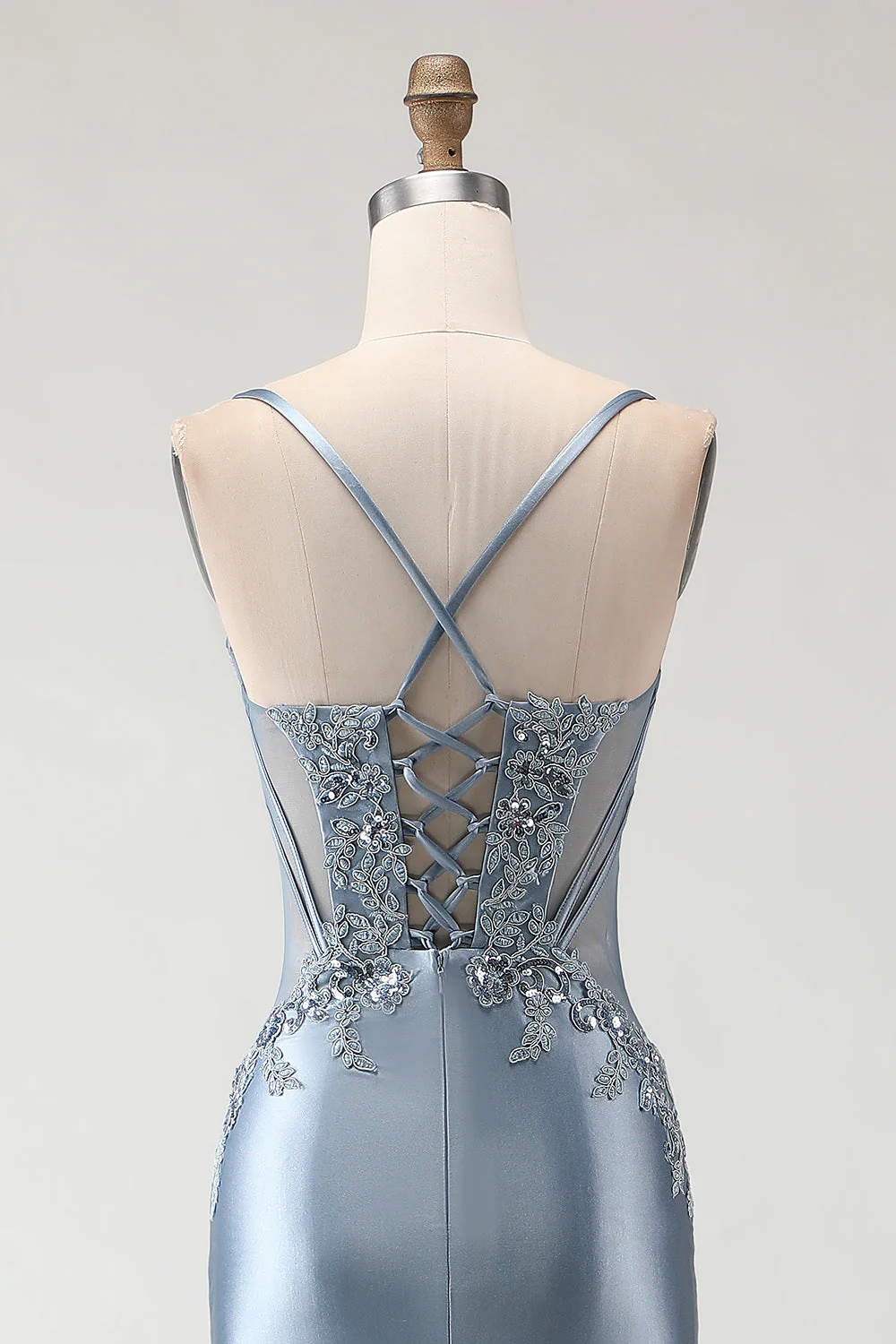 Robe de bal longue en satin appliquée à bretelles de sirène gris-bleu avec fente - Image 5