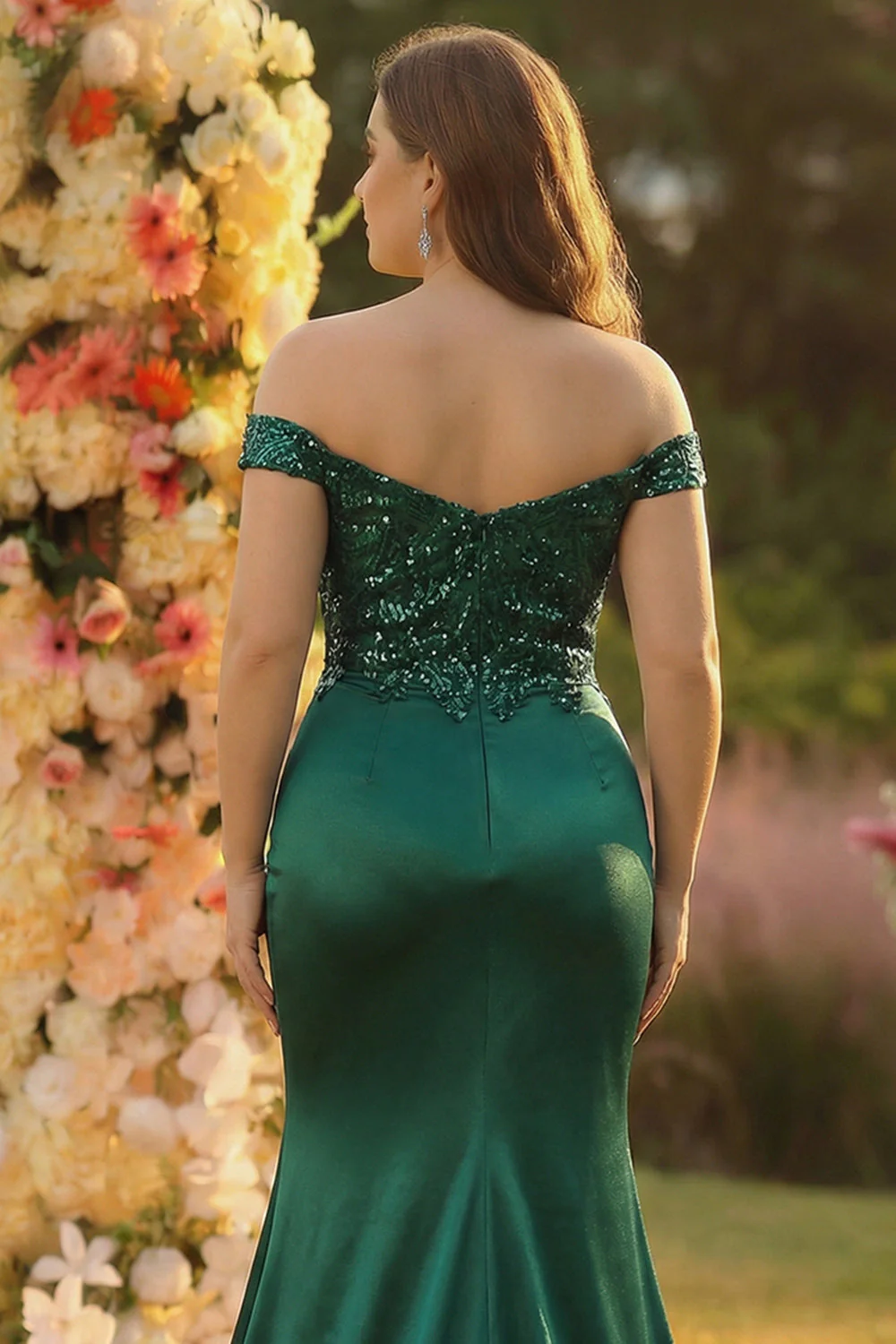 Robe de bal longue en satin grande taille satin vert foncé sirène vert foncé avec fente - Image 4