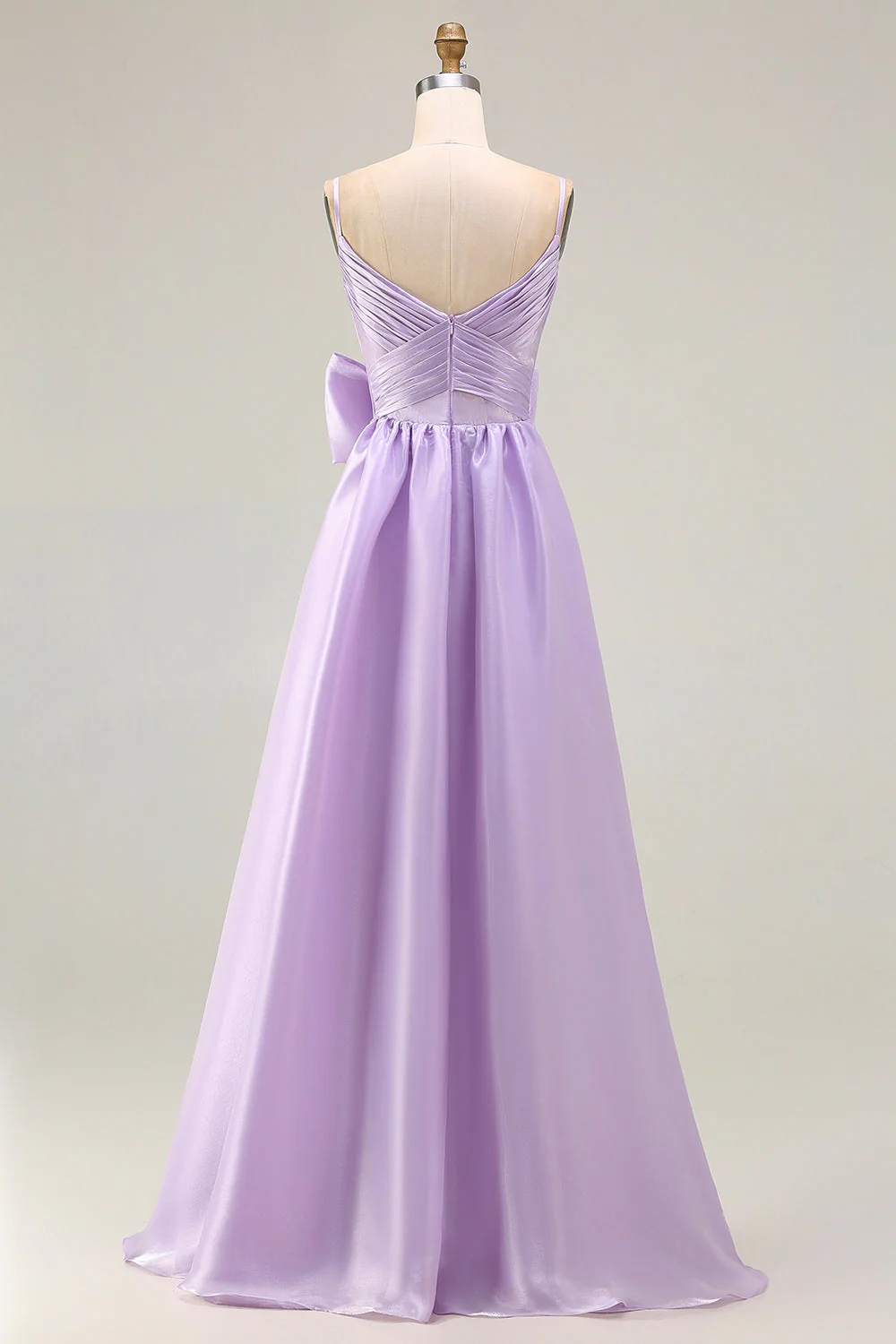 Robe de bal longue en satin plissé à bretelles lilas A avec un nœud d’ours - Image 2