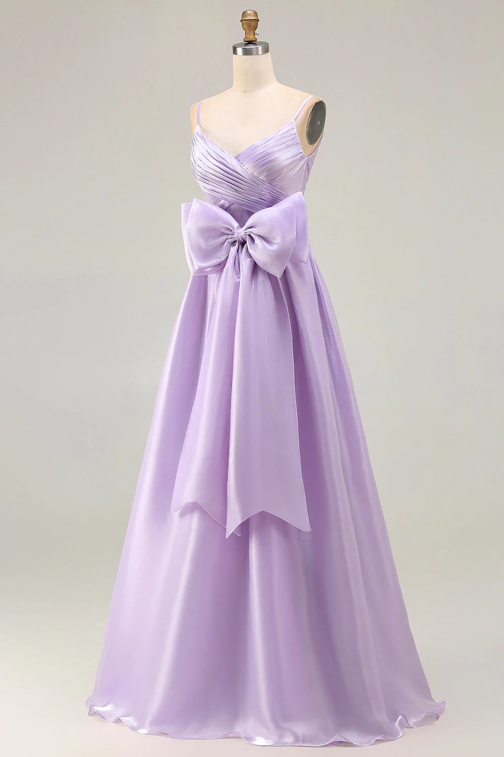Robe de bal longue en satin plissé à bretelles lilas A avec un nœud d’ours - Image 3