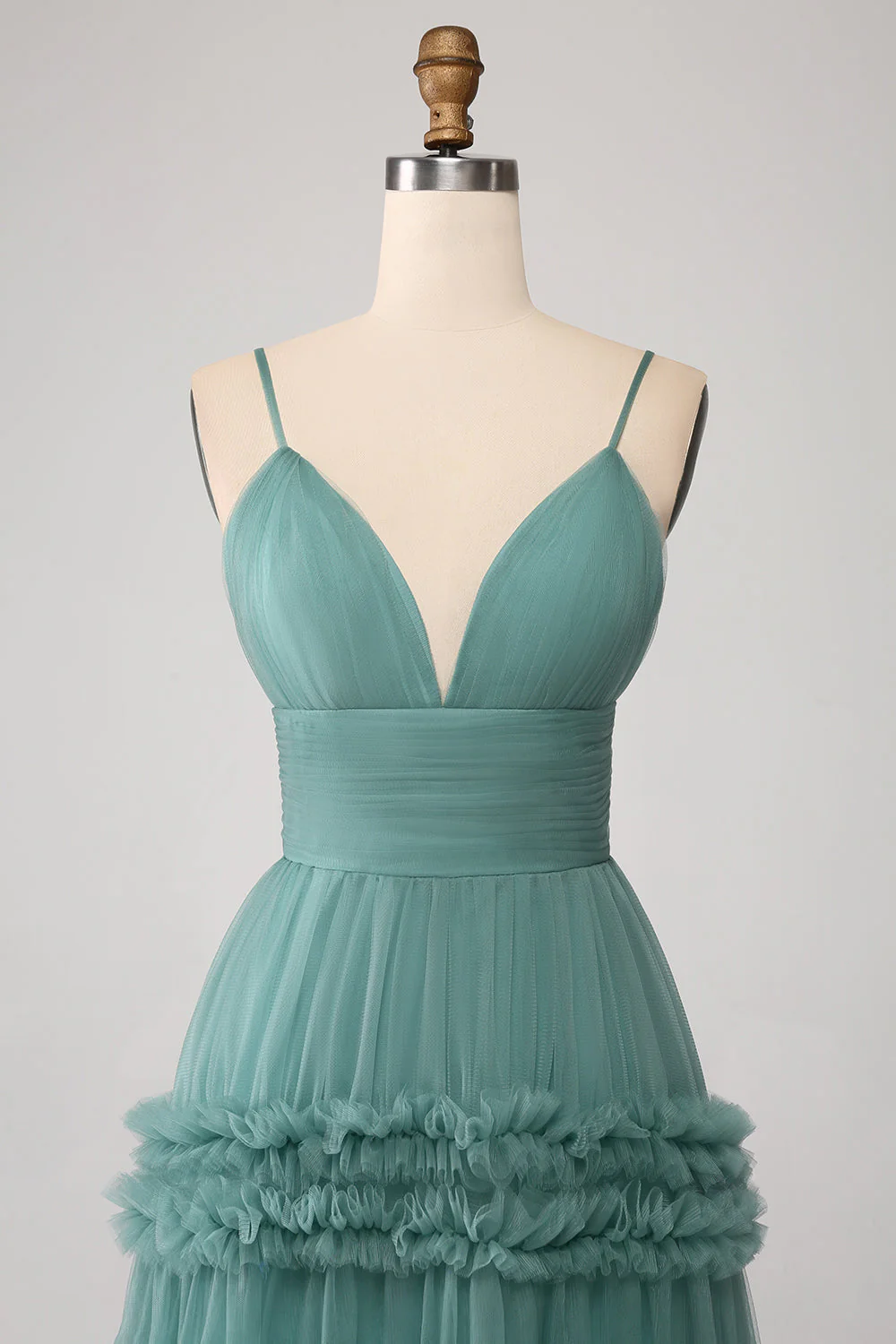 Robe de bal longue en tulle à bretelles spaghetti vert avec volants - Image 4