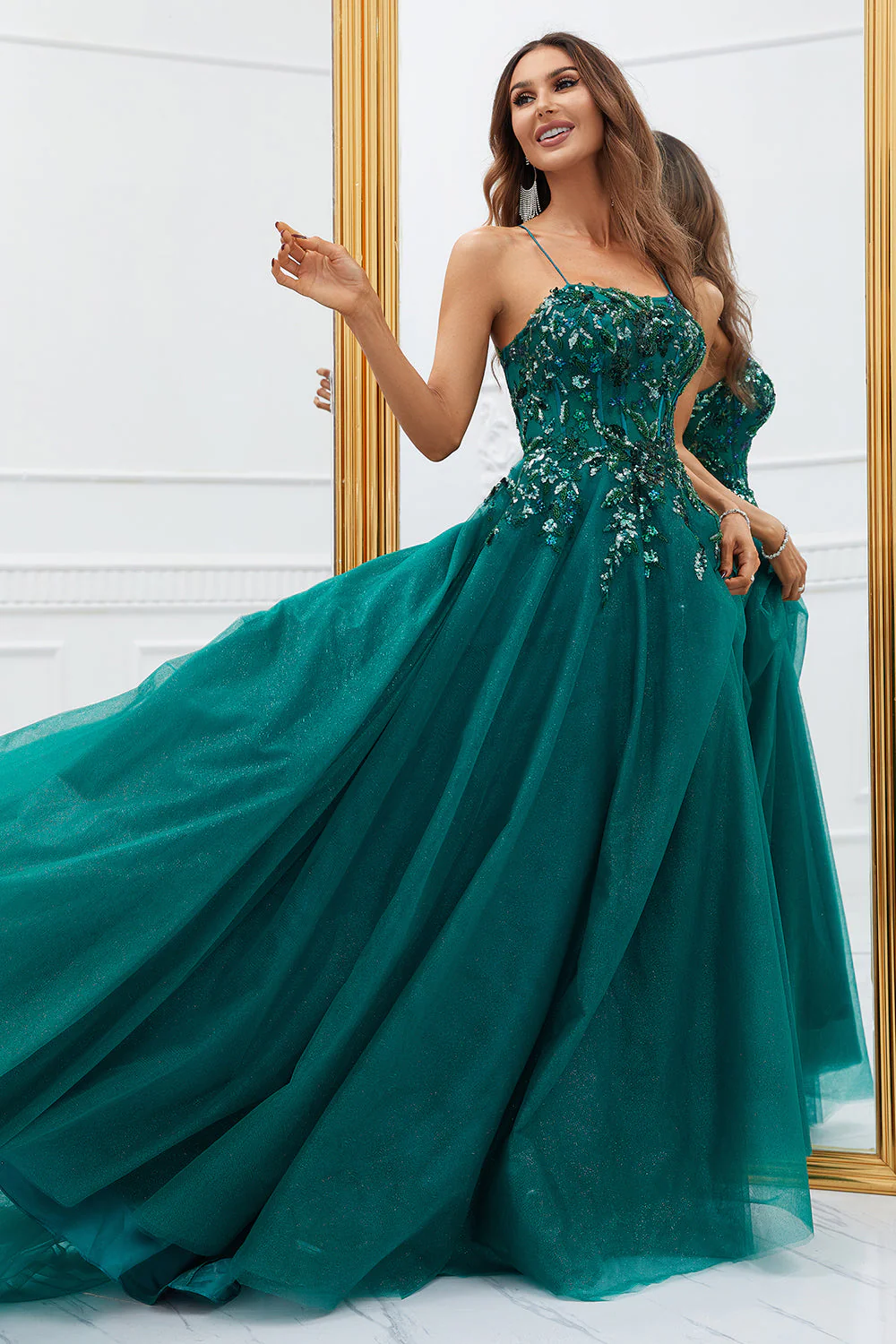 Robe de Soirée longue en tulle vert foncé scintillante avec appliques - Image 3
