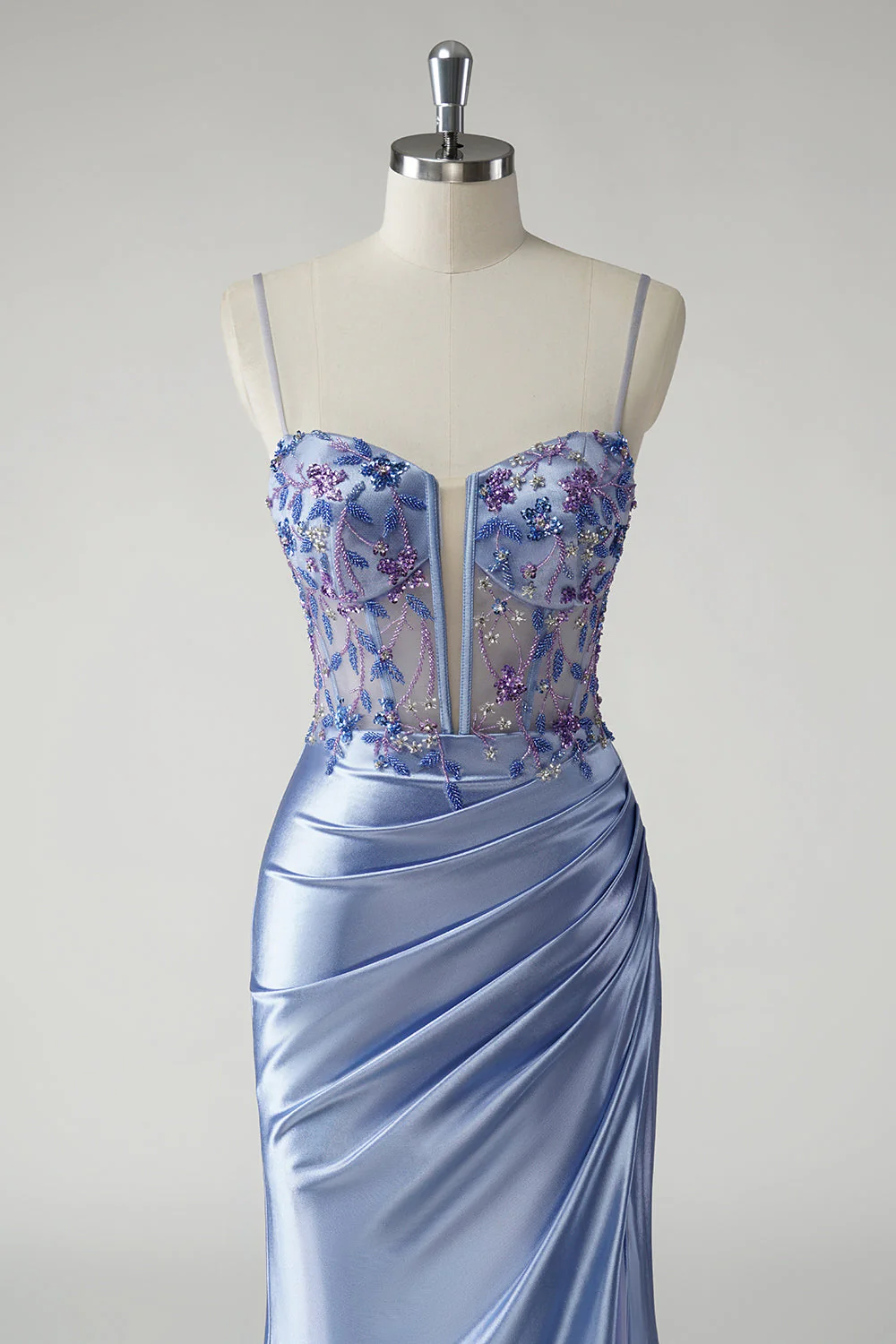 Robe de bal longue fleurie en satin sirène bleu scintillant avec fente - Image 4