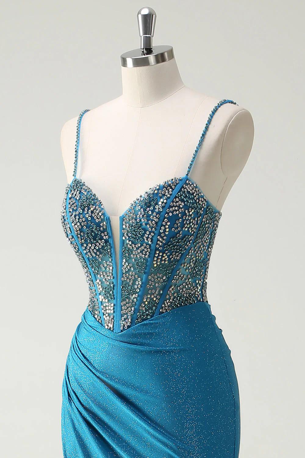 Robe de soirée longue froncée à bretelles spaghetti bleues scintillantes à col en V avec perles - Image 6