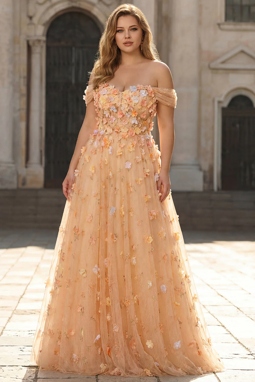 Robe de bal longue grande taille décapotable en A appliquée à Champagn