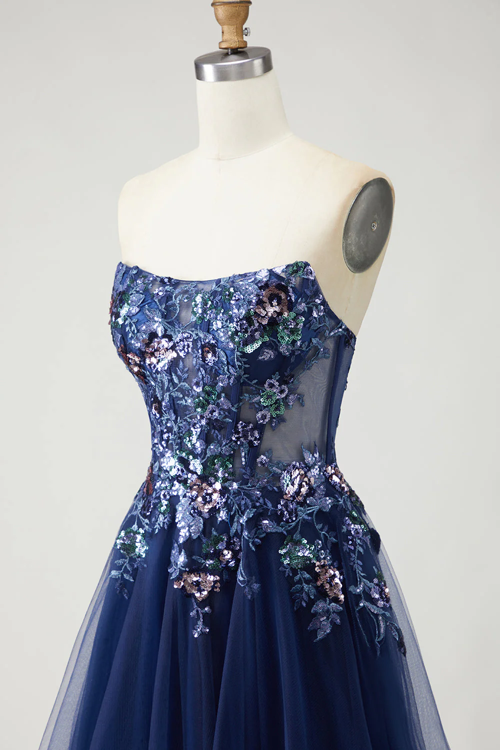 Robe de soirée longue bleu marine avec corset transparent en tulle et appliqués - Image 6