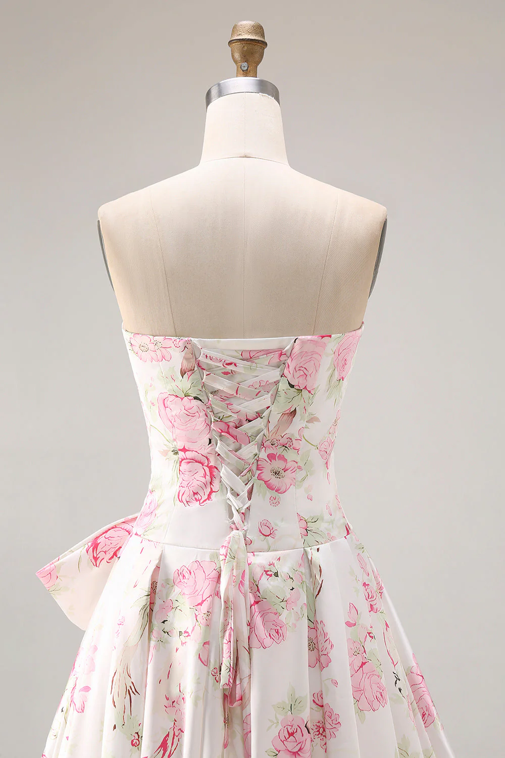 Robe de bal longue sans bretelles A Line à motif de fleurs roses blanches avec un nœud - Image 5