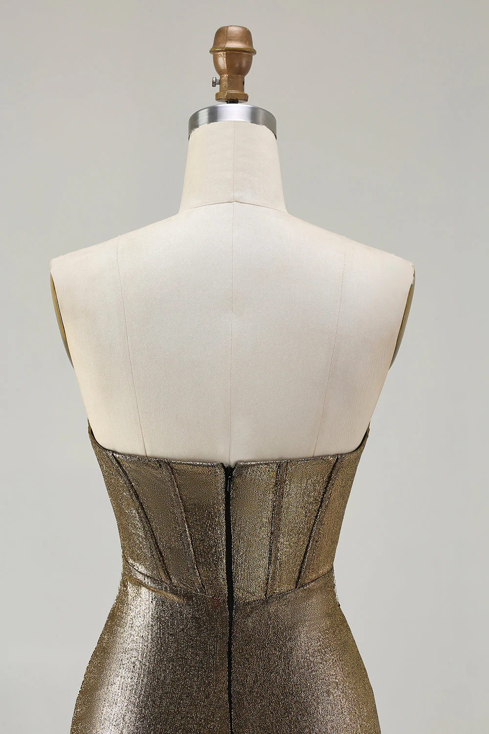 Robe De Soirée longue sans bretelles perlée dorée foncée métallisée - Image 5