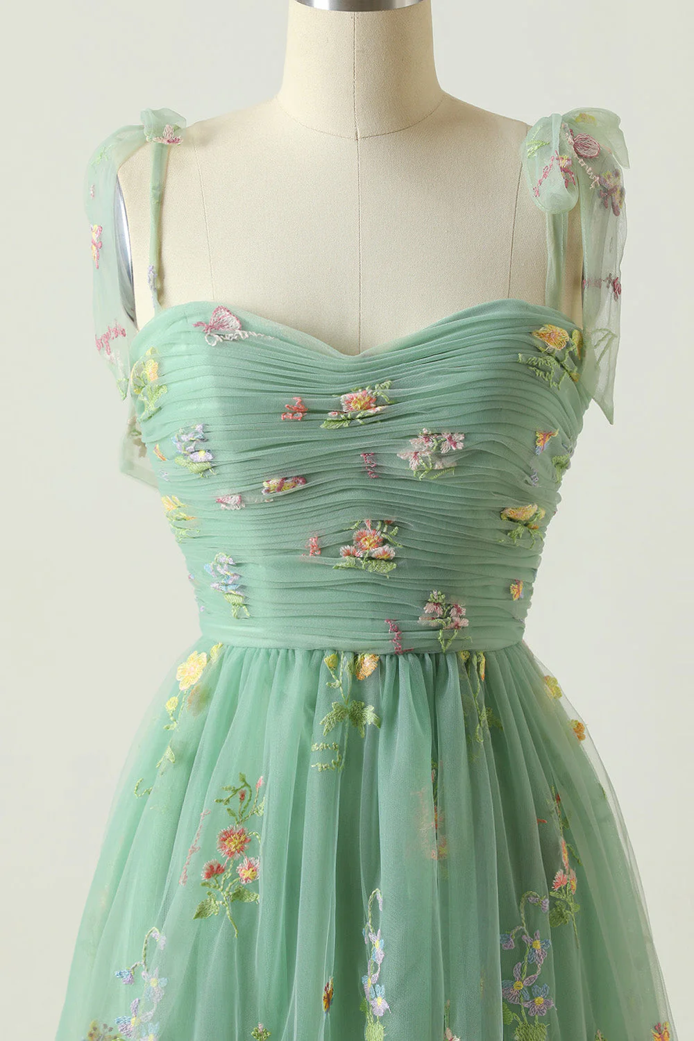 Robe de bal longue verte en tulle avec broderie élégante - Image 4