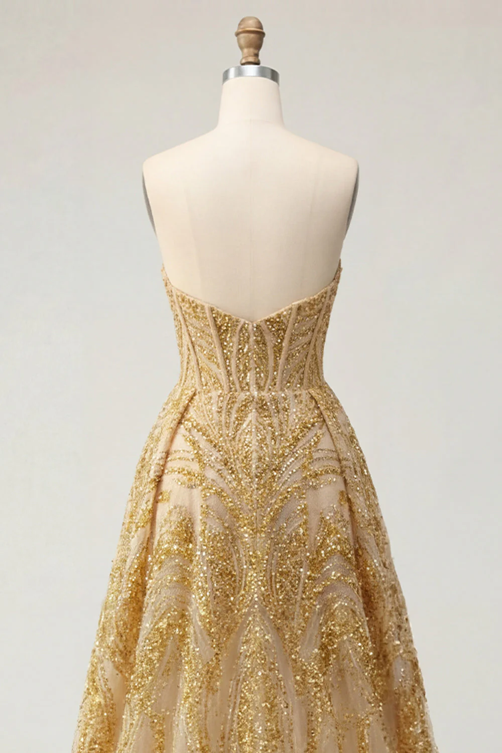 Robe de bal miniature Bodycon Cutheart dorée Twin Cutheart Bodycon, perlée, avec traîne chapelle à volants - Image 6