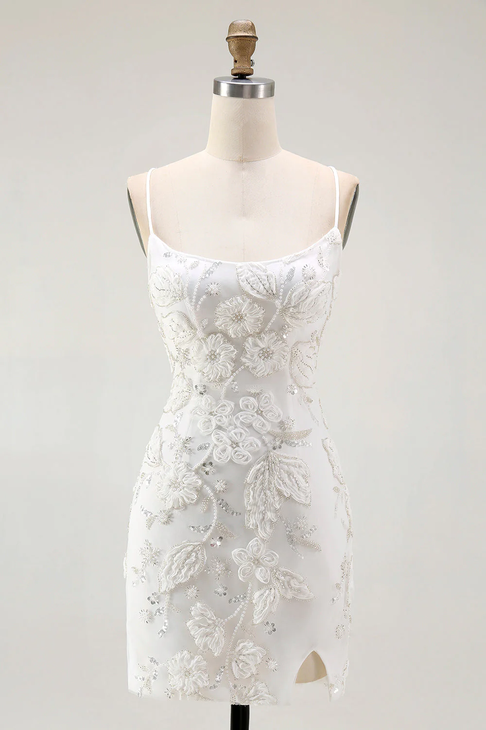 Robe de bal moulante blanche à bretelles spaghetti appliquée avec fente