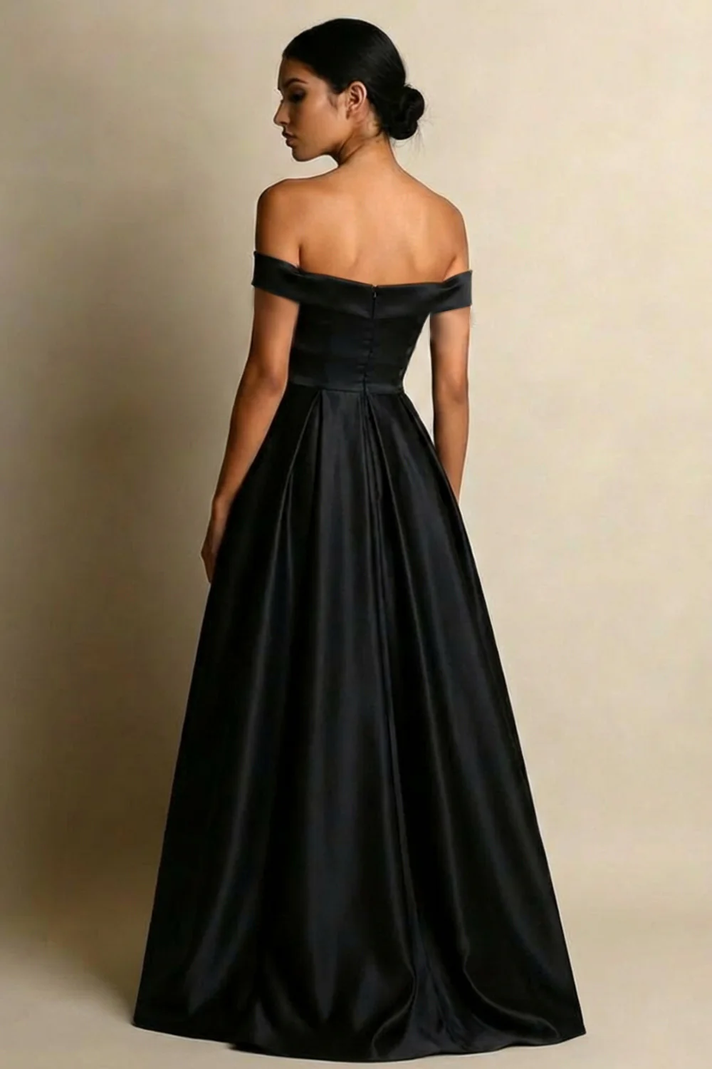 Robe de bal noire A Line Off Shoulder avec fente - Image 2