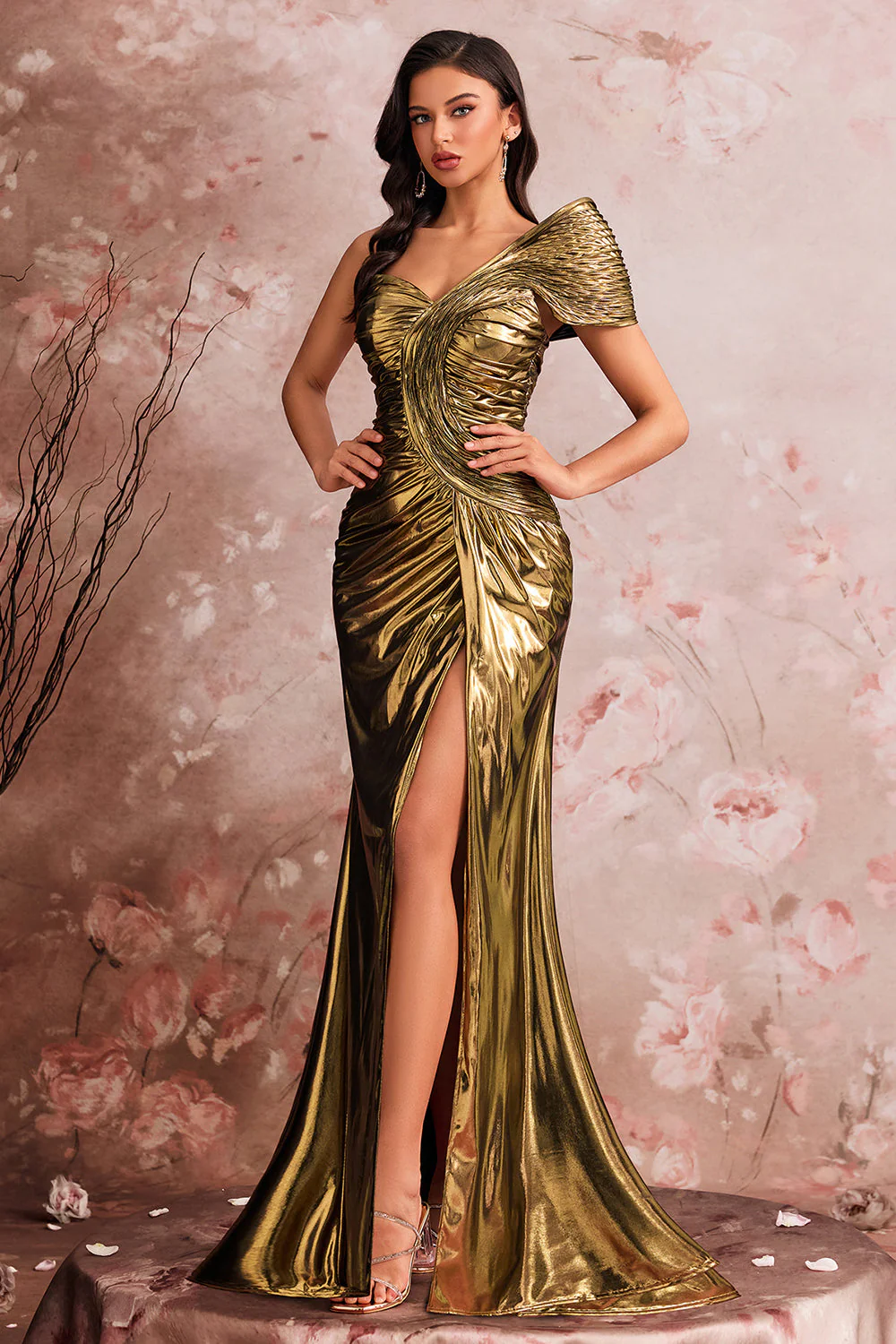 Robe de bal plissée sirène dorée à une épaule - Image 6