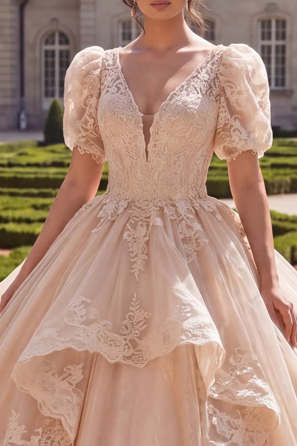 Robe de bal Quinceañera à col en V à col en V champagne et manches courtes - Image 3