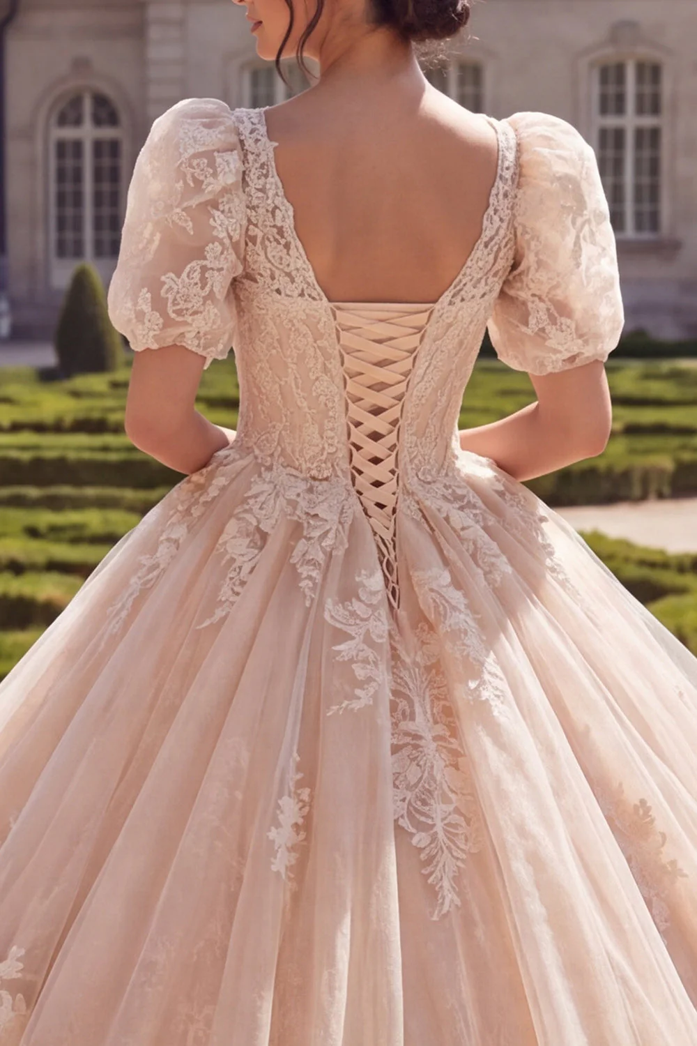 Robe de bal Quinceañera à col en V à col en V champagne et manches courtes - Image 4