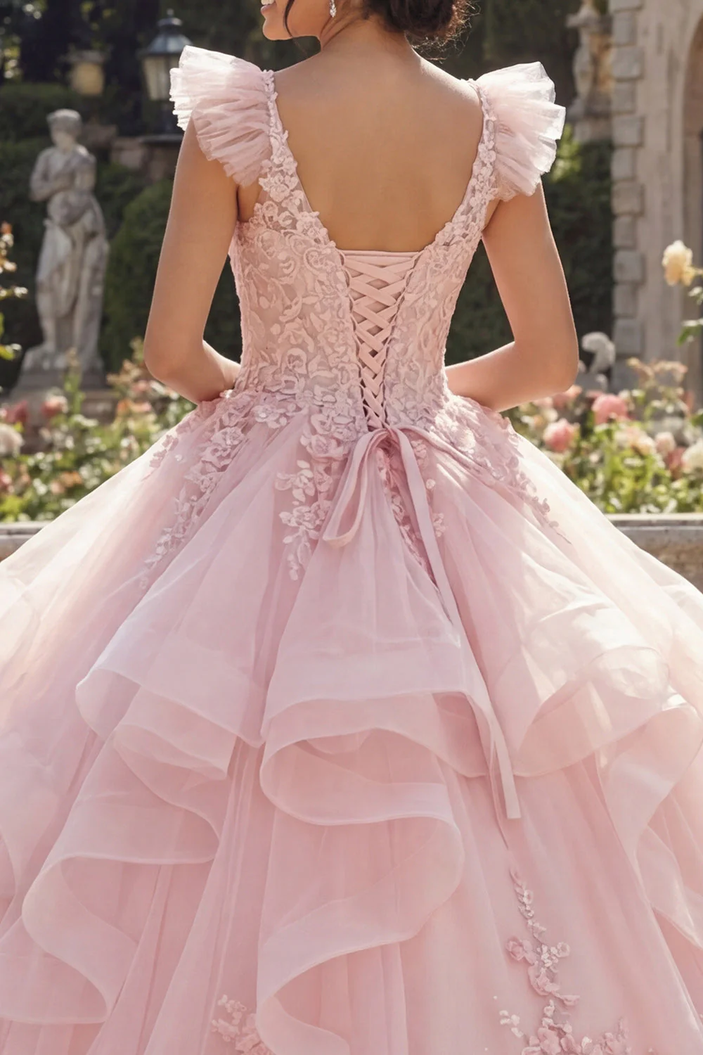 Robe de bal rose à volants appliquée à la quinceañera avec des fleurs 3D - Image 4