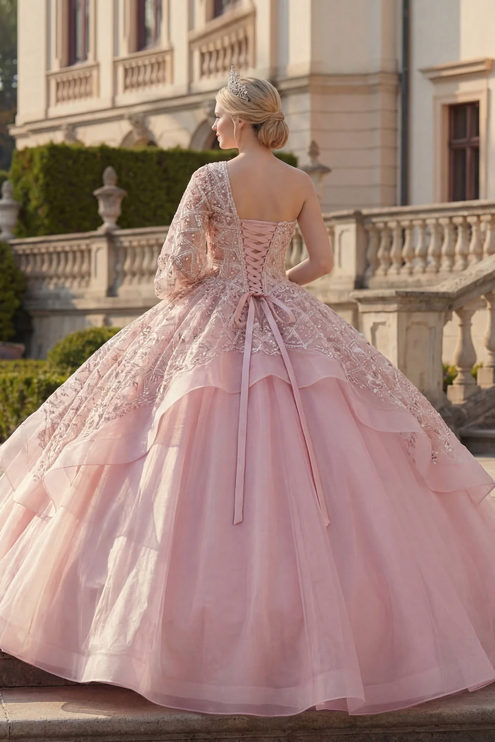 Robe de bal rose, robe quinceañera à perles et volants sur une épaule - Image 2