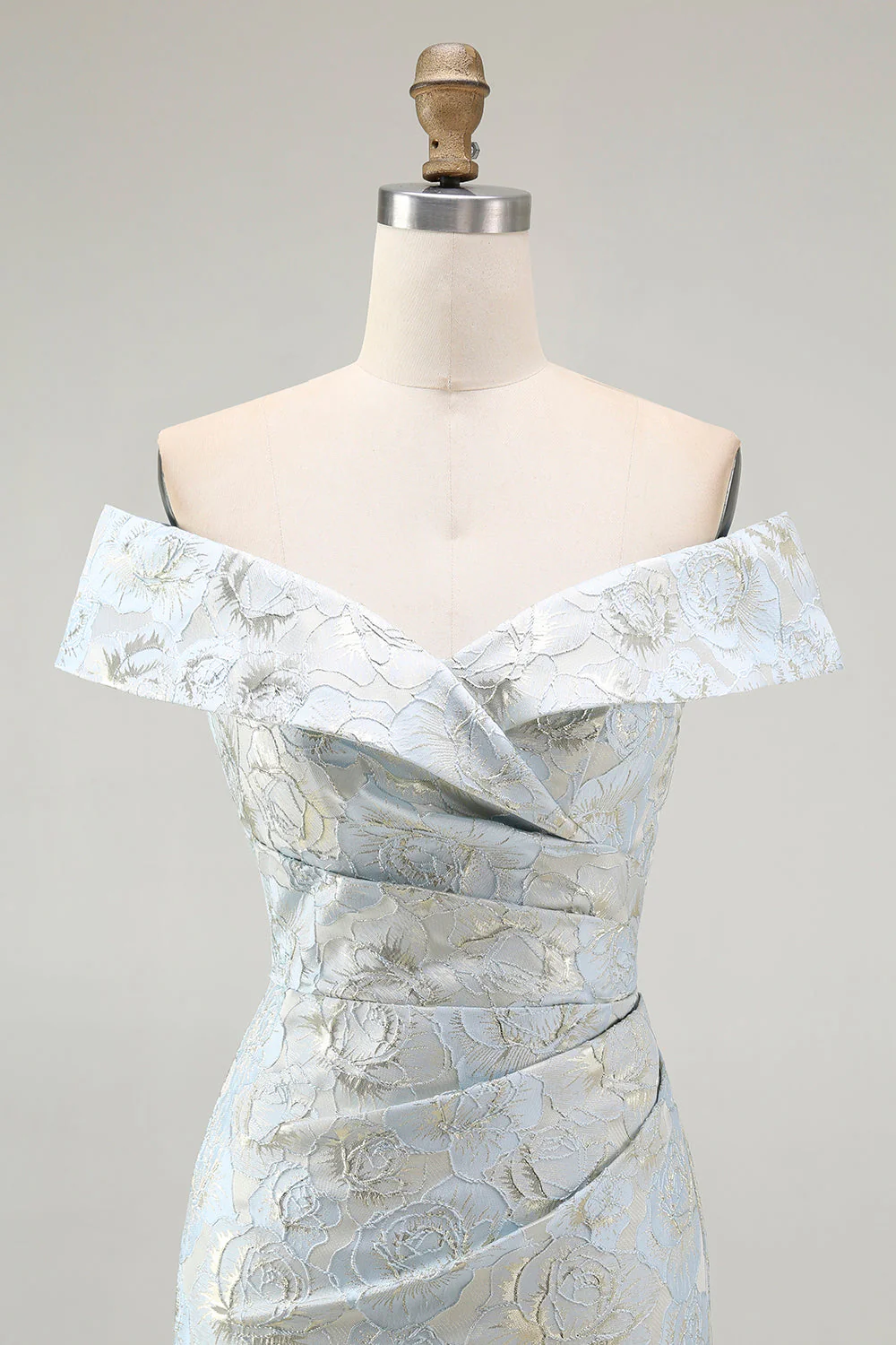 Robe de bal sirène froncée en jacquard floral bleu à épaules dénudées - Image 4