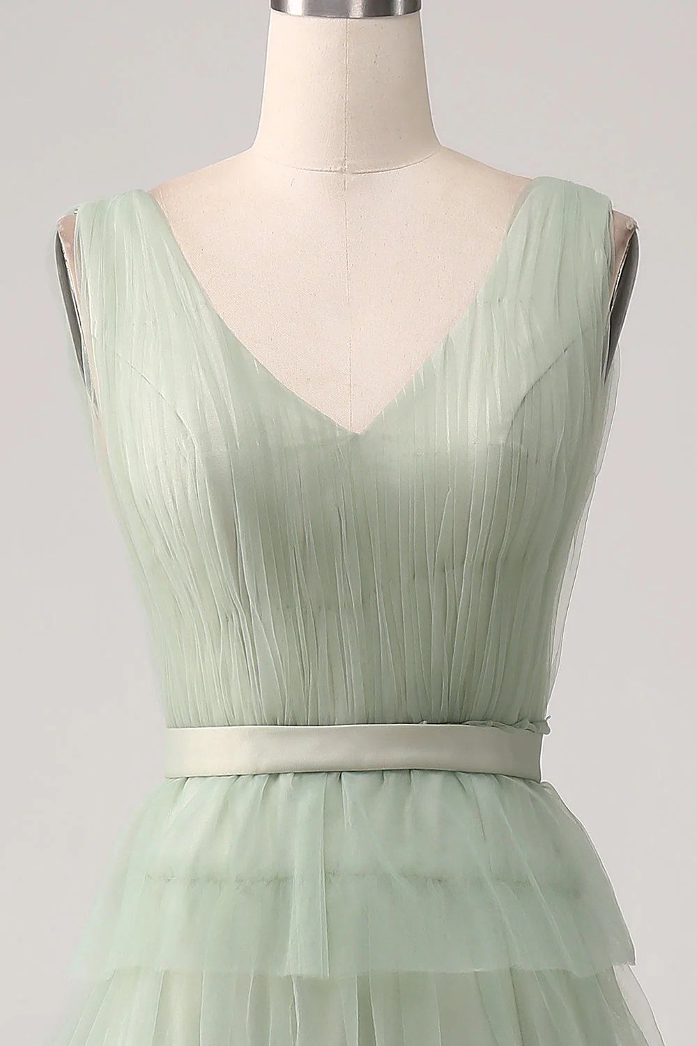 Robe de Soirée verte plissée à plusieurs niveaux avec fente - Image 4