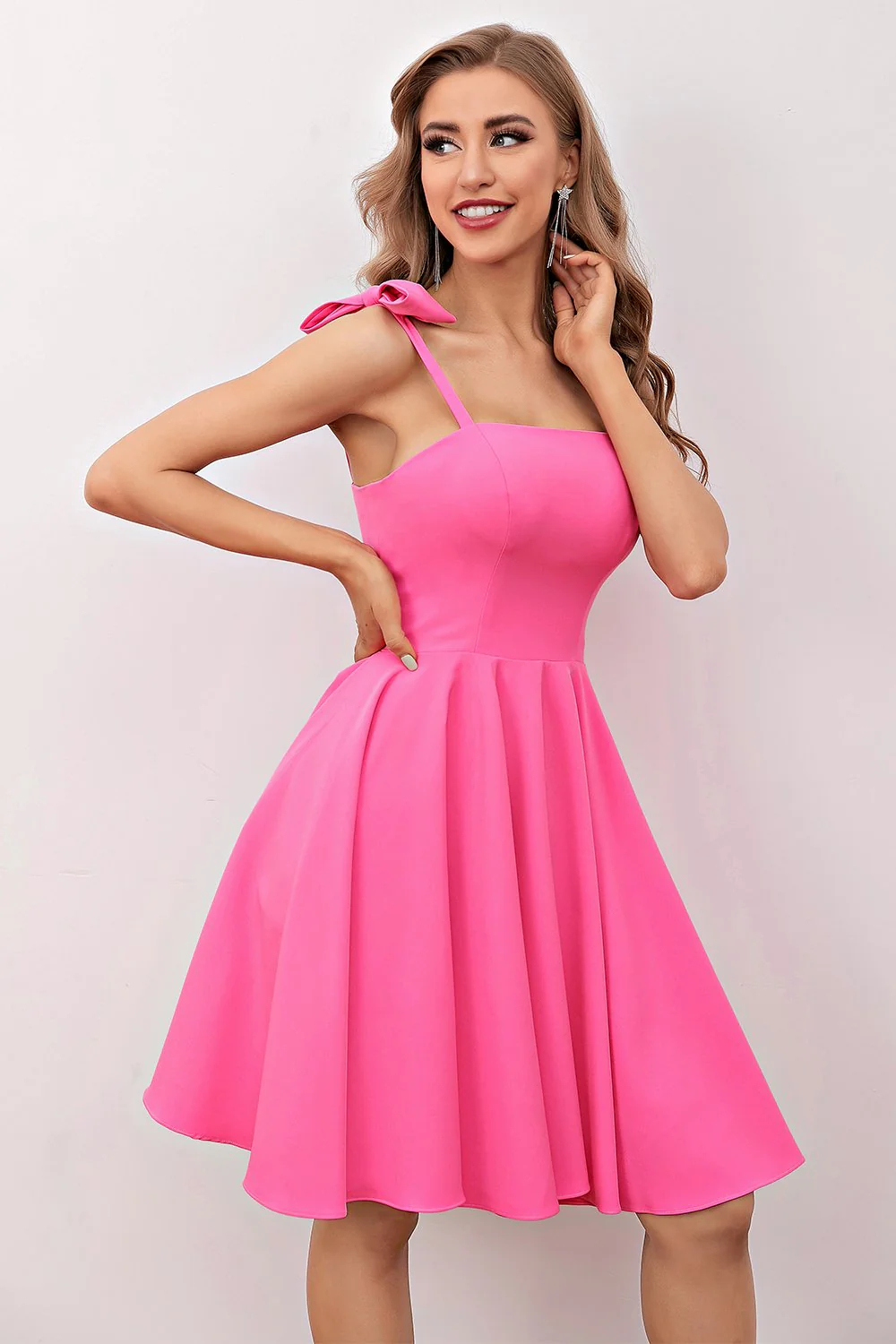 Robe de cocktail courte rose - Image 4
