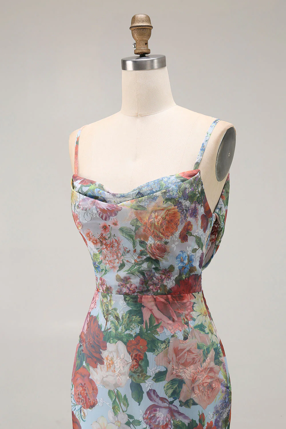 Robe de demoiselle d’honneur à bretelles spaghetti imprimée bleue avec fente - Image 6