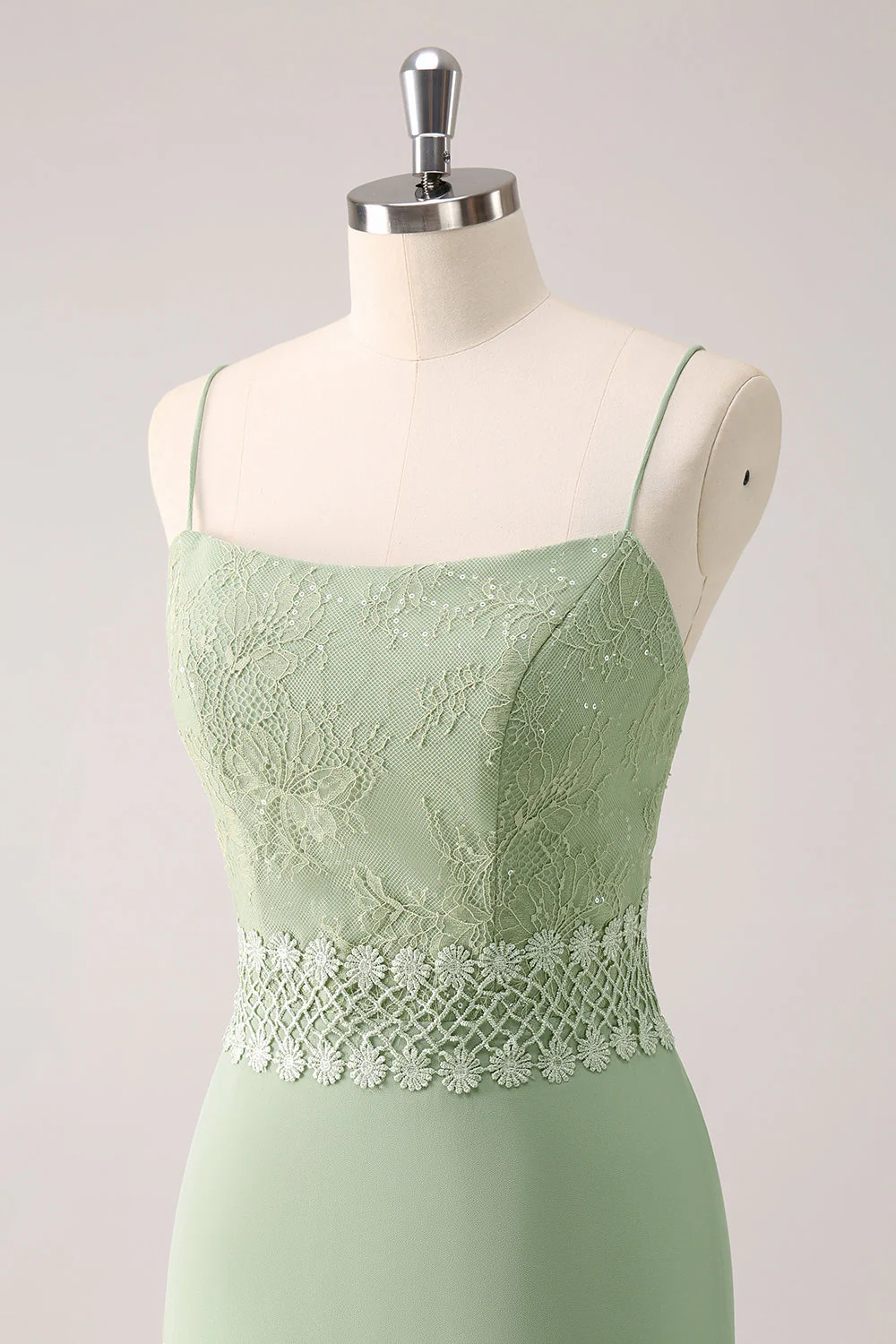 Robe de demoiselle d’honneur en mousseline de soie à volants floral vert avec dentelle - Image 6