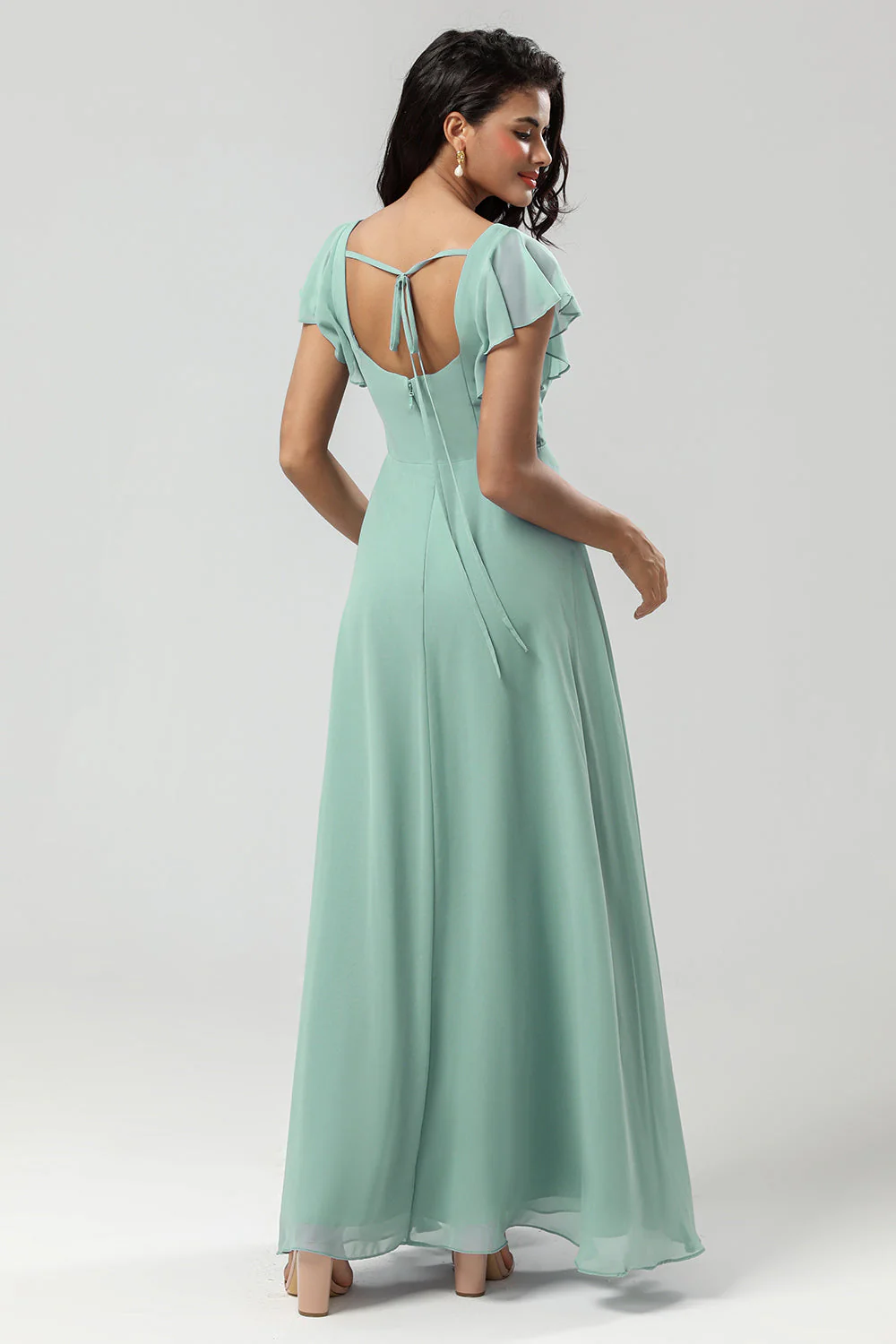 Robe de demoiselle d’honneur en mousseline de soie verte à col carré avec volants - Image 2