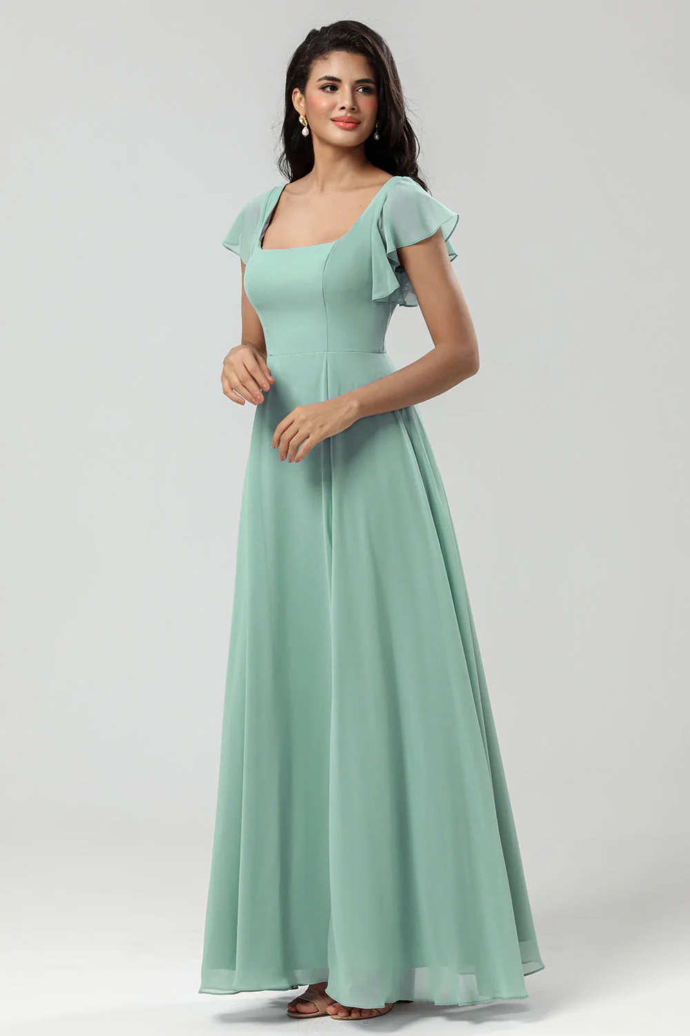 Robe de demoiselle d’honneur en mousseline de soie verte à col carré avec volants - Image 3