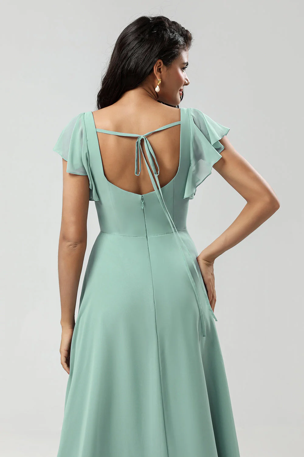 Robe de demoiselle d’honneur en mousseline de soie verte à col carré avec volants - Image 5