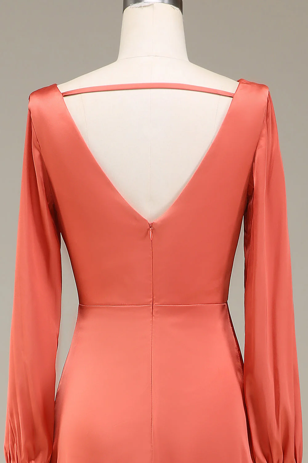 Robe de demoiselle d’honneur en satin terracotta à col en V avec fente - Image 6