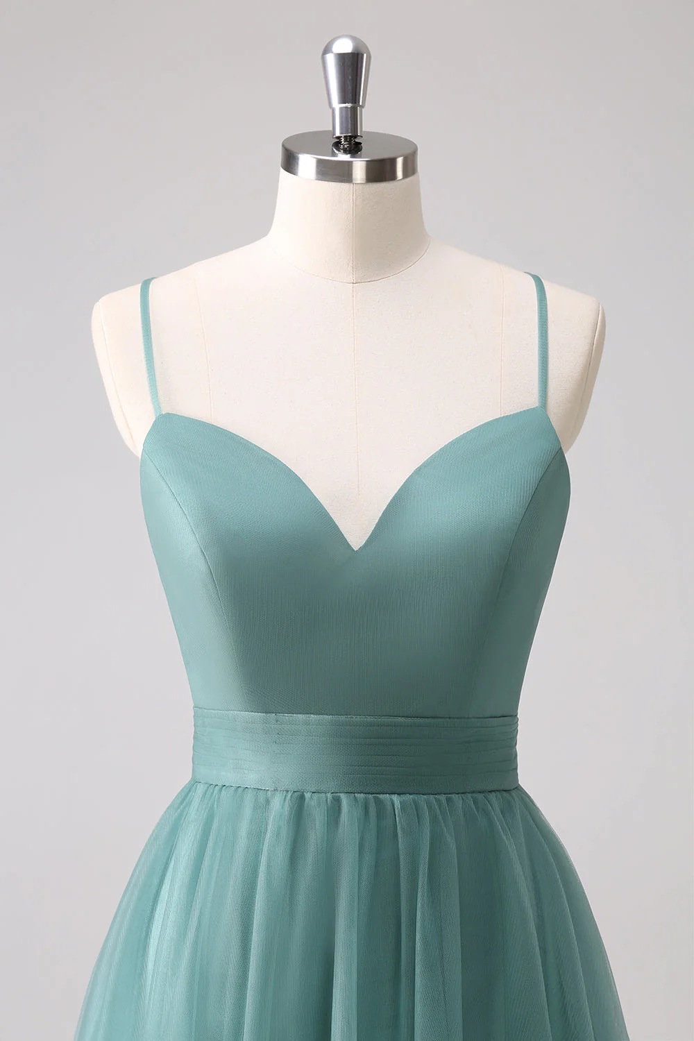 Robe de demoiselle d’honneur en tulle a-ligne à bretelles spaghetti eucalyptus - Image 6