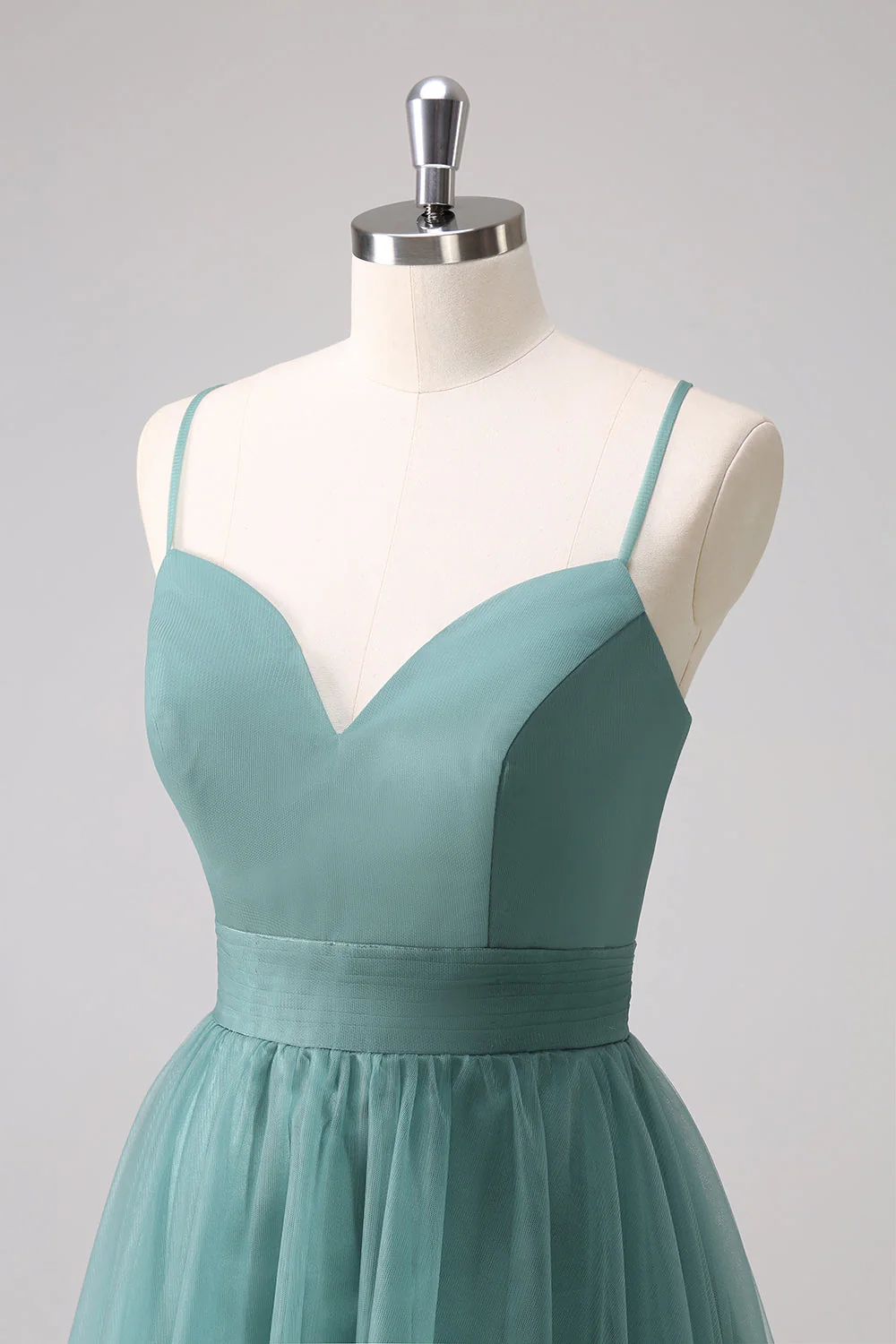 Robe de demoiselle d’honneur en tulle a-ligne à bretelles spaghetti eucalyptus - Image 8