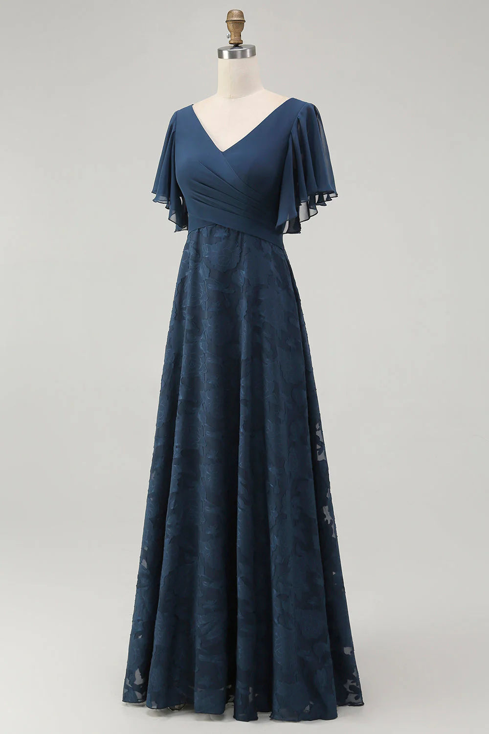 Robe de demoiselle d’honneur longue à col en V florale bleu marine avec manches flottantes - Image 3