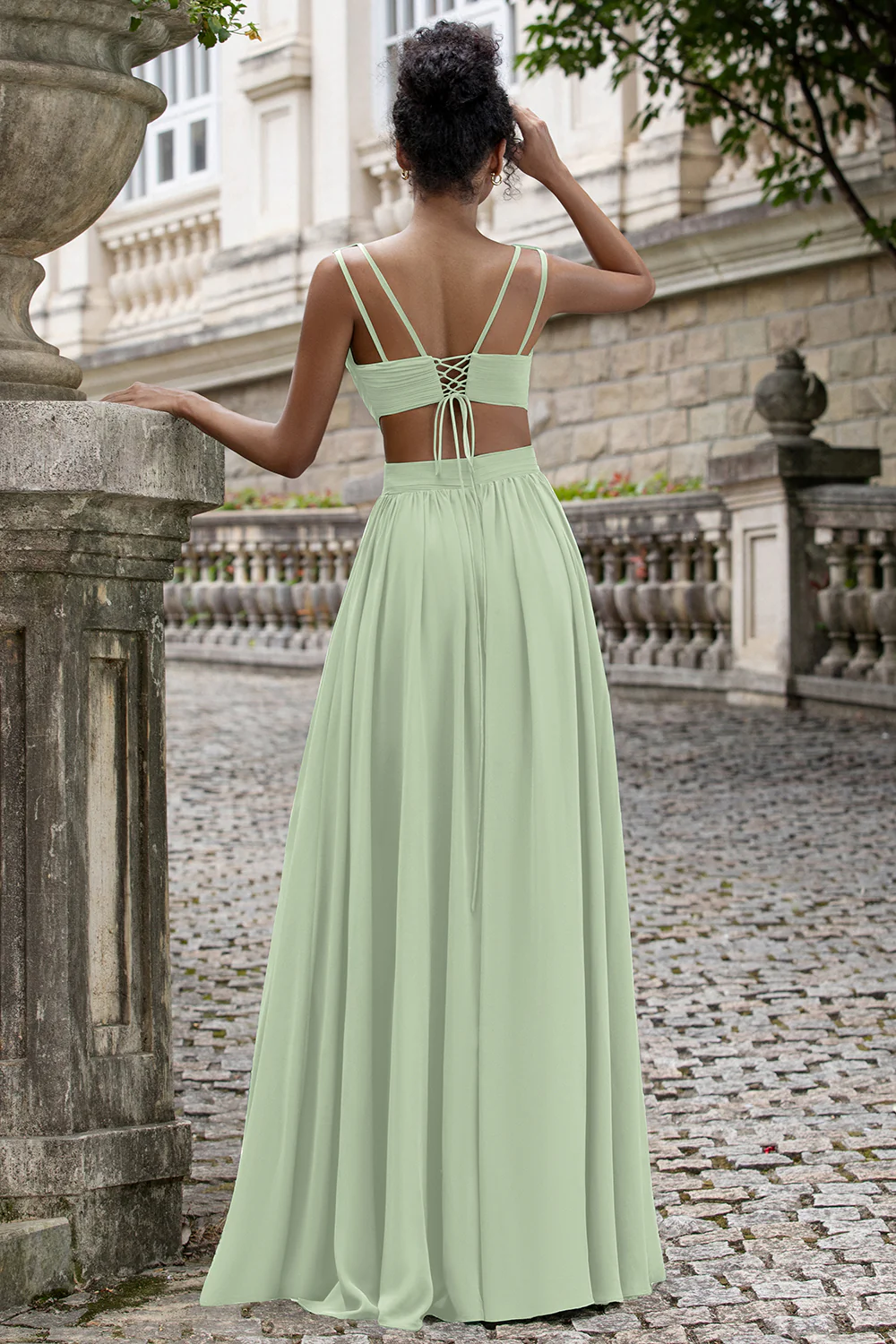 Robe de demoiselle d’honneur longue en mousseline de soie à col en V vert foncé avec lacets dans le dos - Image 18