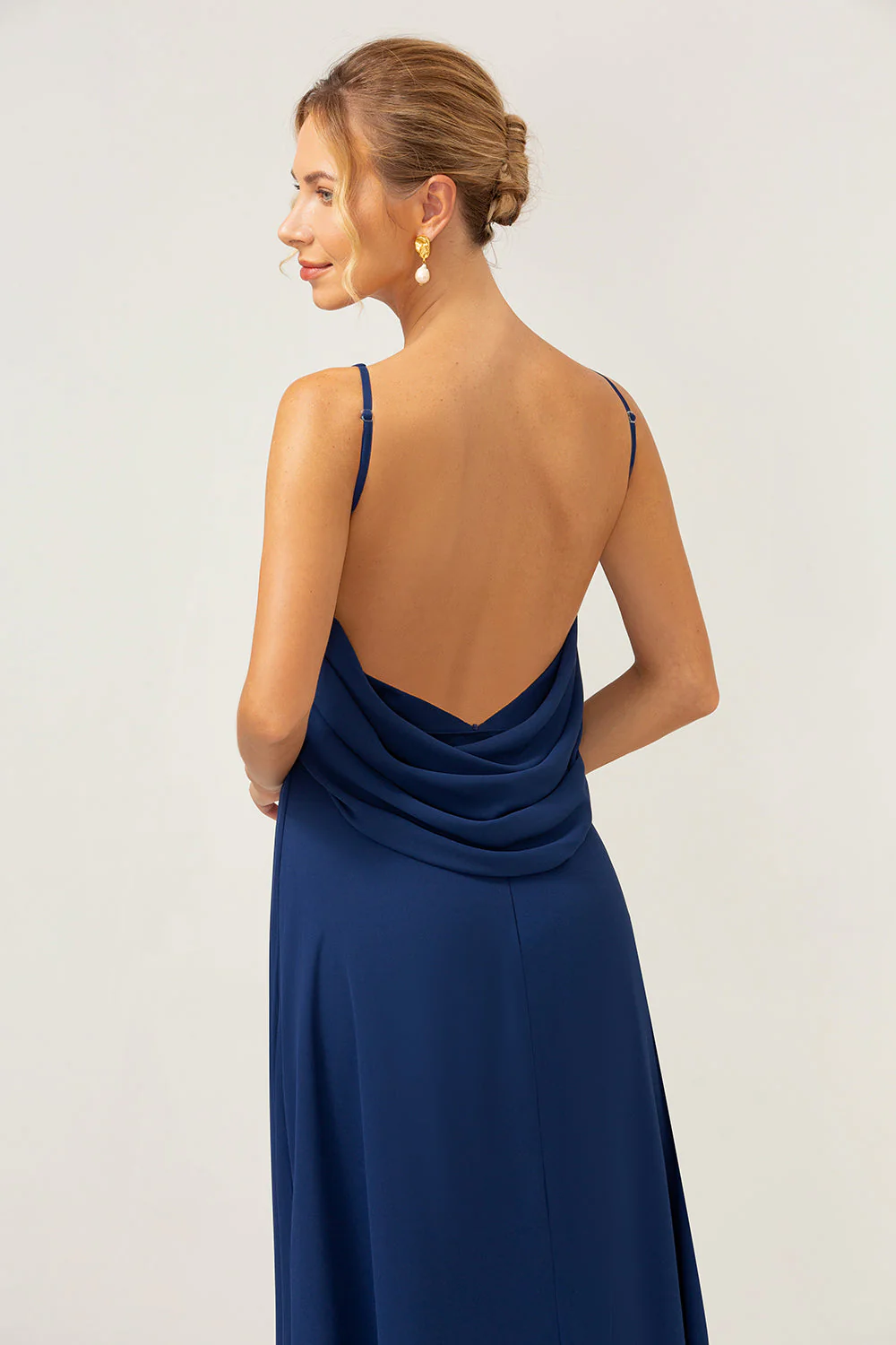 Robe de demoiselle d’honneur longue en mousseline de soie sans dos sirène bleu marine - Image 5