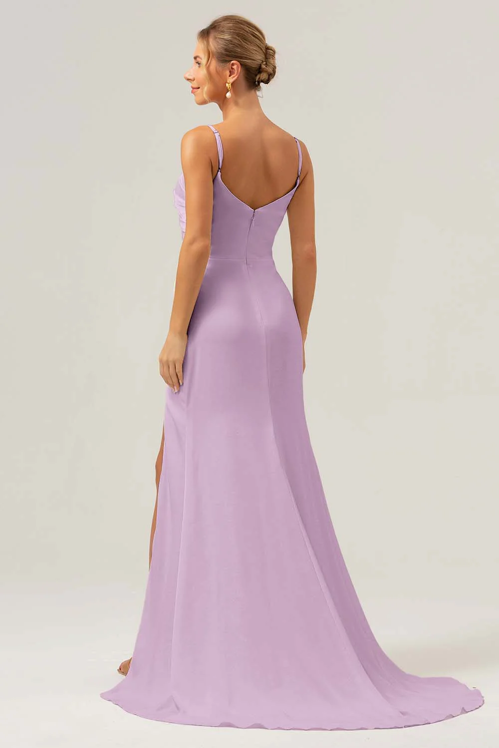 Robe de demoiselle d’honneur longue en satin à bretelles fourreau Sauge poussiéreuse froncée avec fente - Image 12