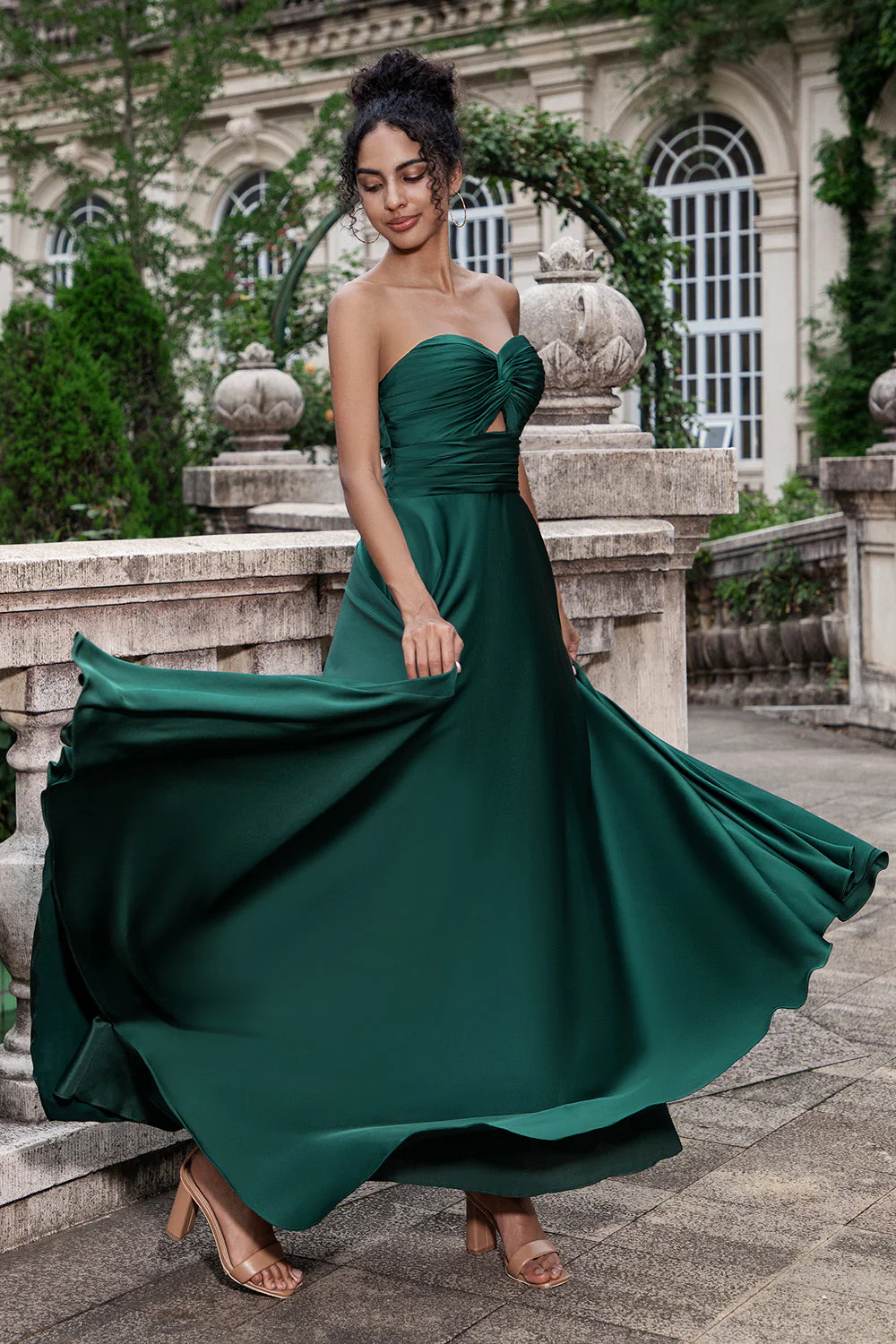 Robe de demoiselle d’honneur plissée en trou de serrure vert foncé - Image 5