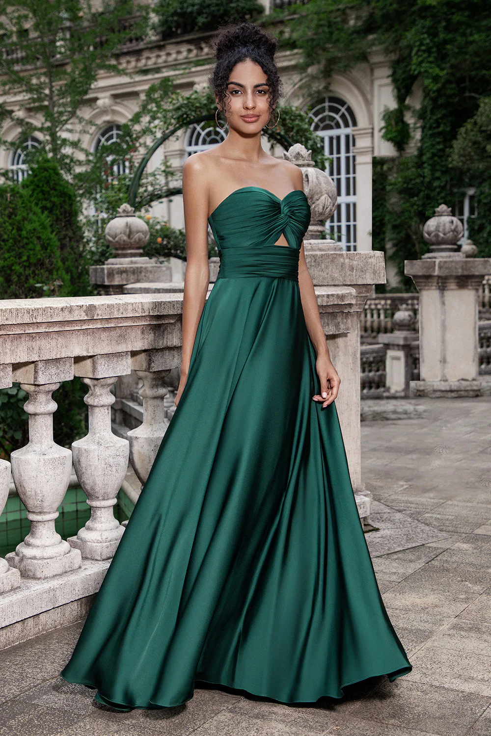 Robe de demoiselle d’honneur plissée en trou de serrure vert foncé - Image 6